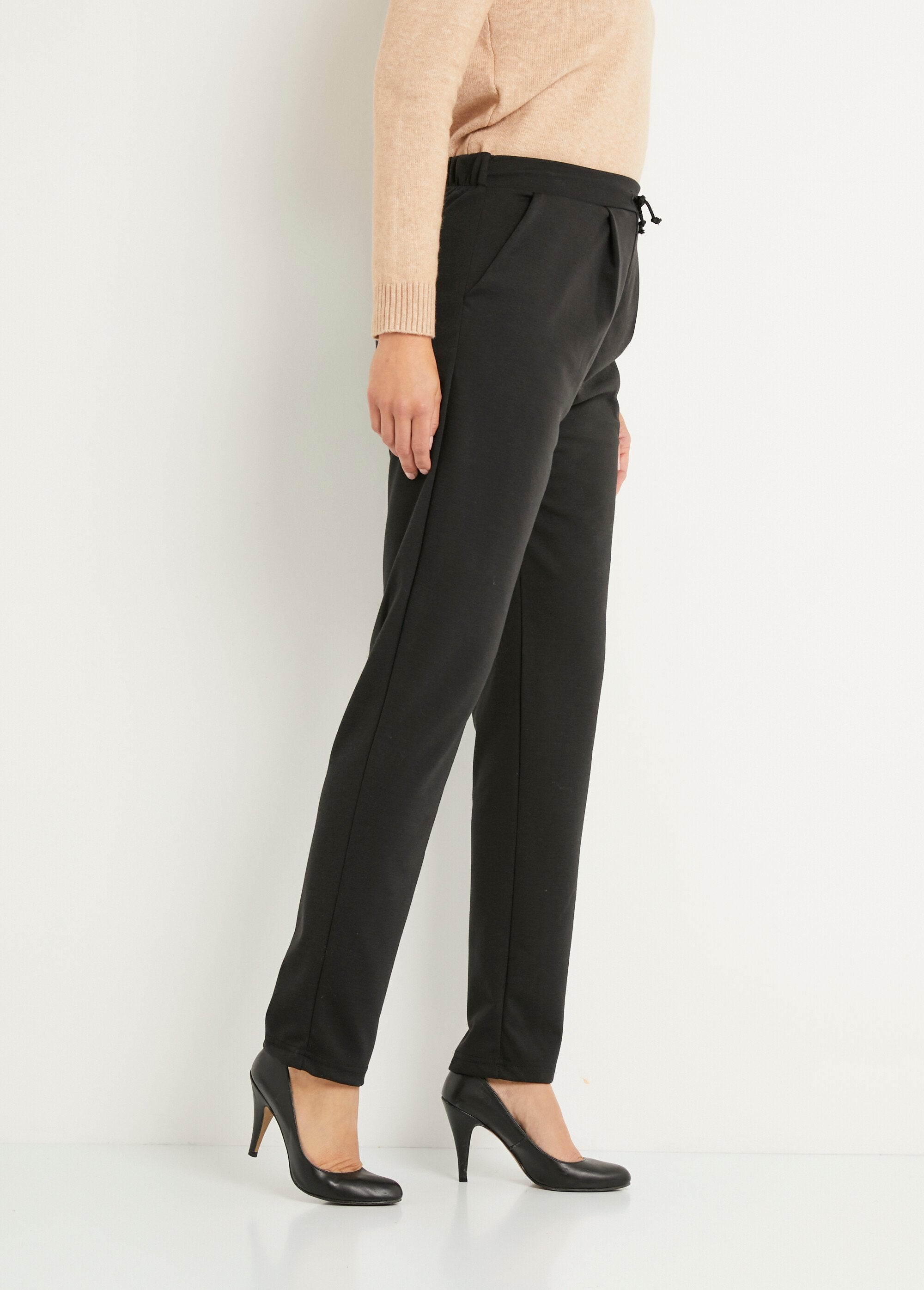 Rechte_broek_met_elastische_tailleband_in_stretch_breisel_Noir_DR1_slim