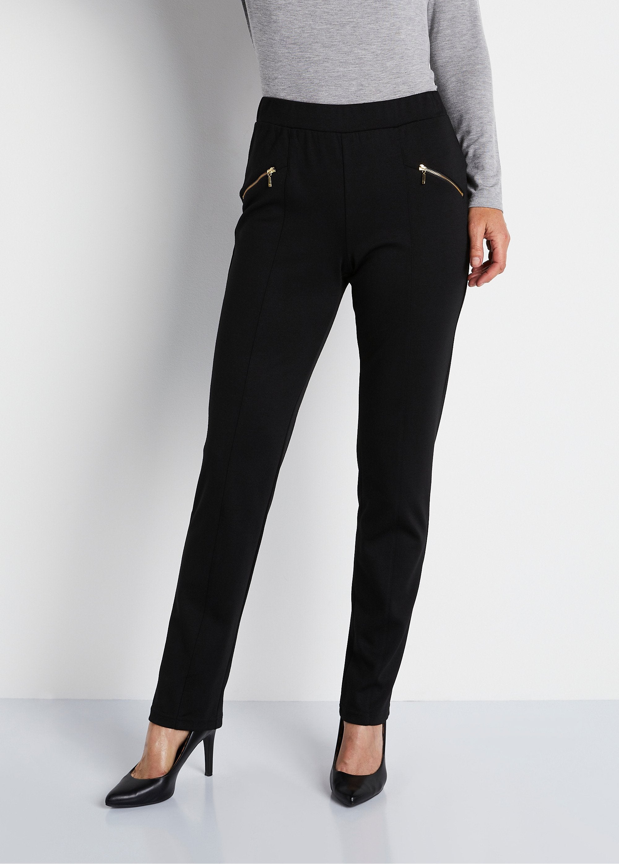 Broek_met_rechte_pijpen_en_elastische_tailleband_in_Milanese_breisels_ZWART_FA1_slim