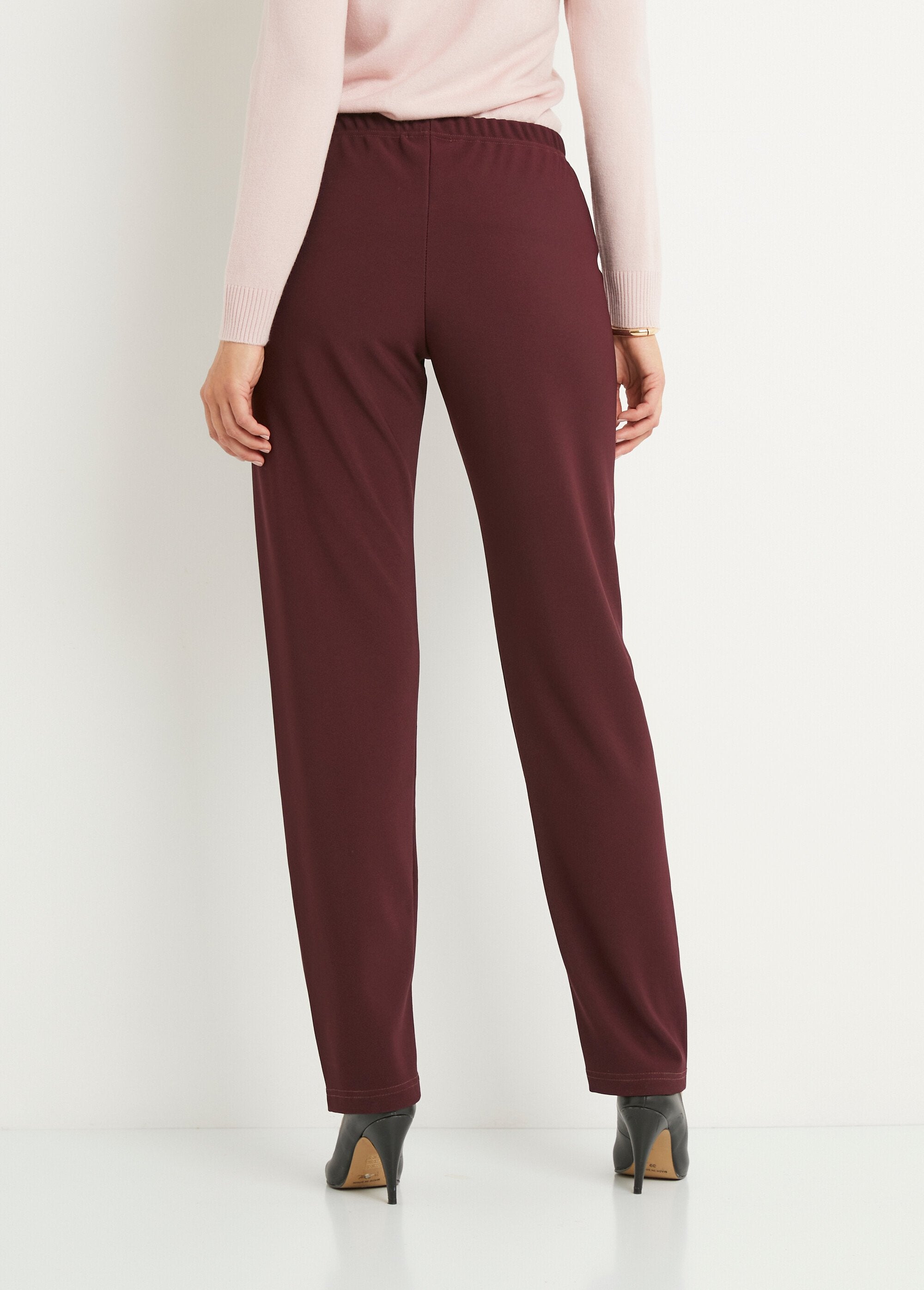 Rechte_broek_met_elastische_tailleband_in_ribgebreisel_Bordeaux_DO1_slim