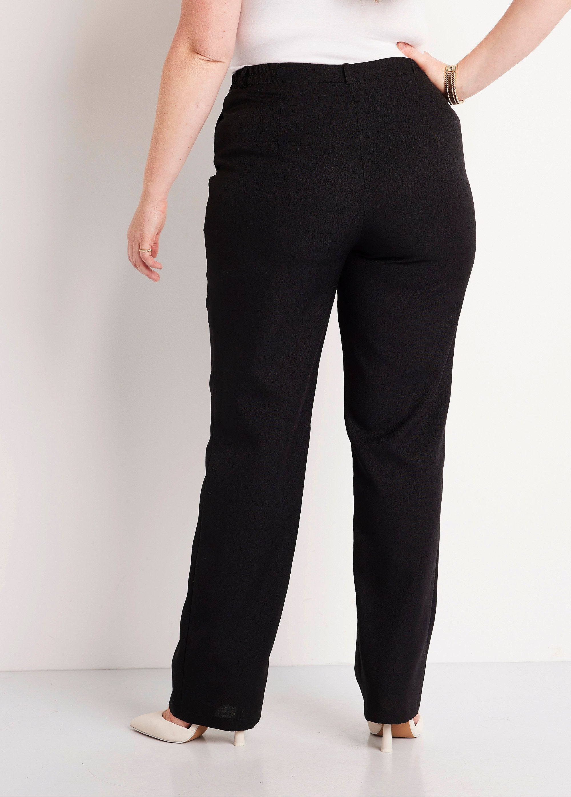 Effen_broek_met_rechte_pijpen_en_semi-elastische_tailleband_ZWART_DO1_curvy