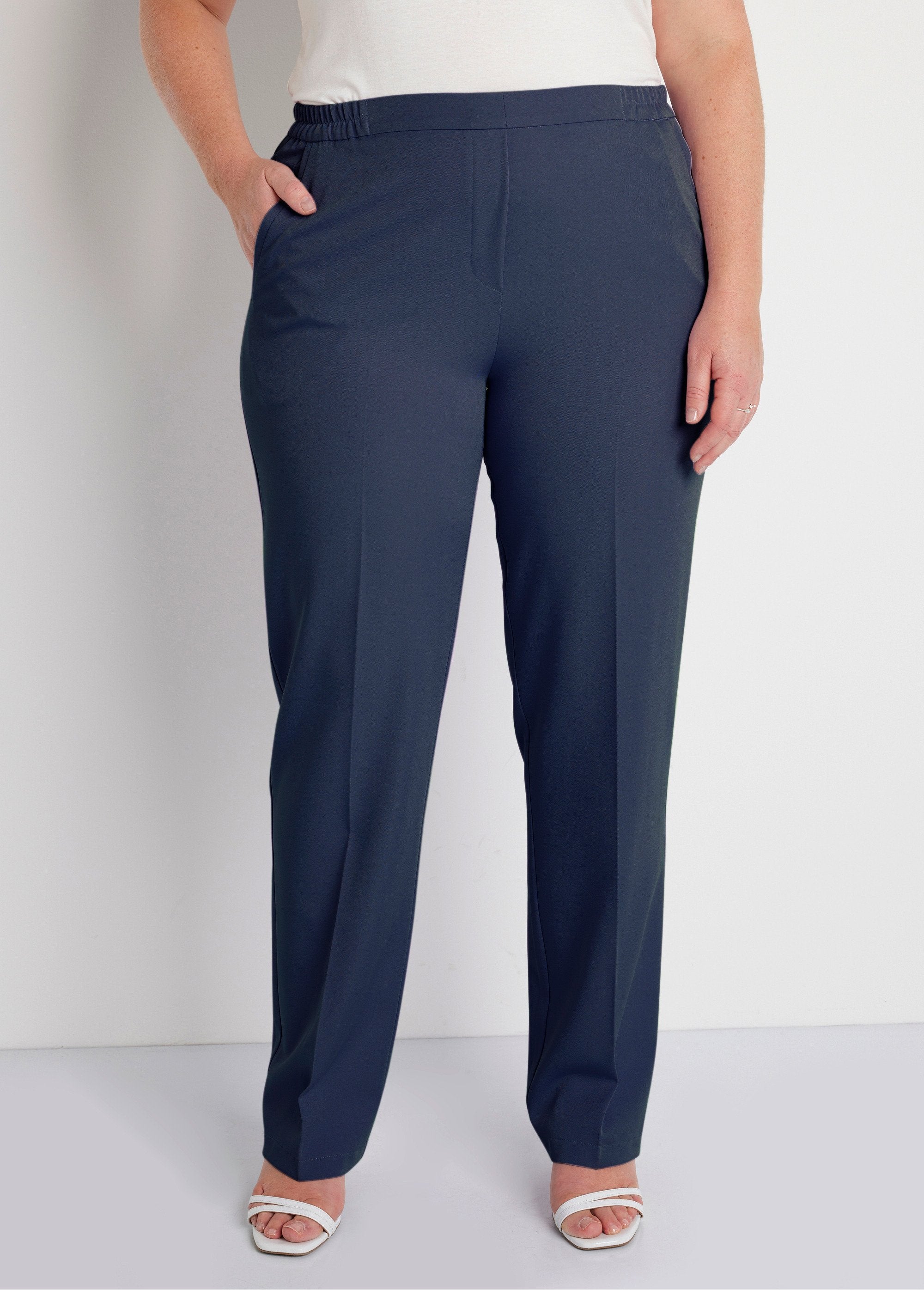 Rechte_broek_met_semi-elastische_tailleband_Marien_FA1_curvy