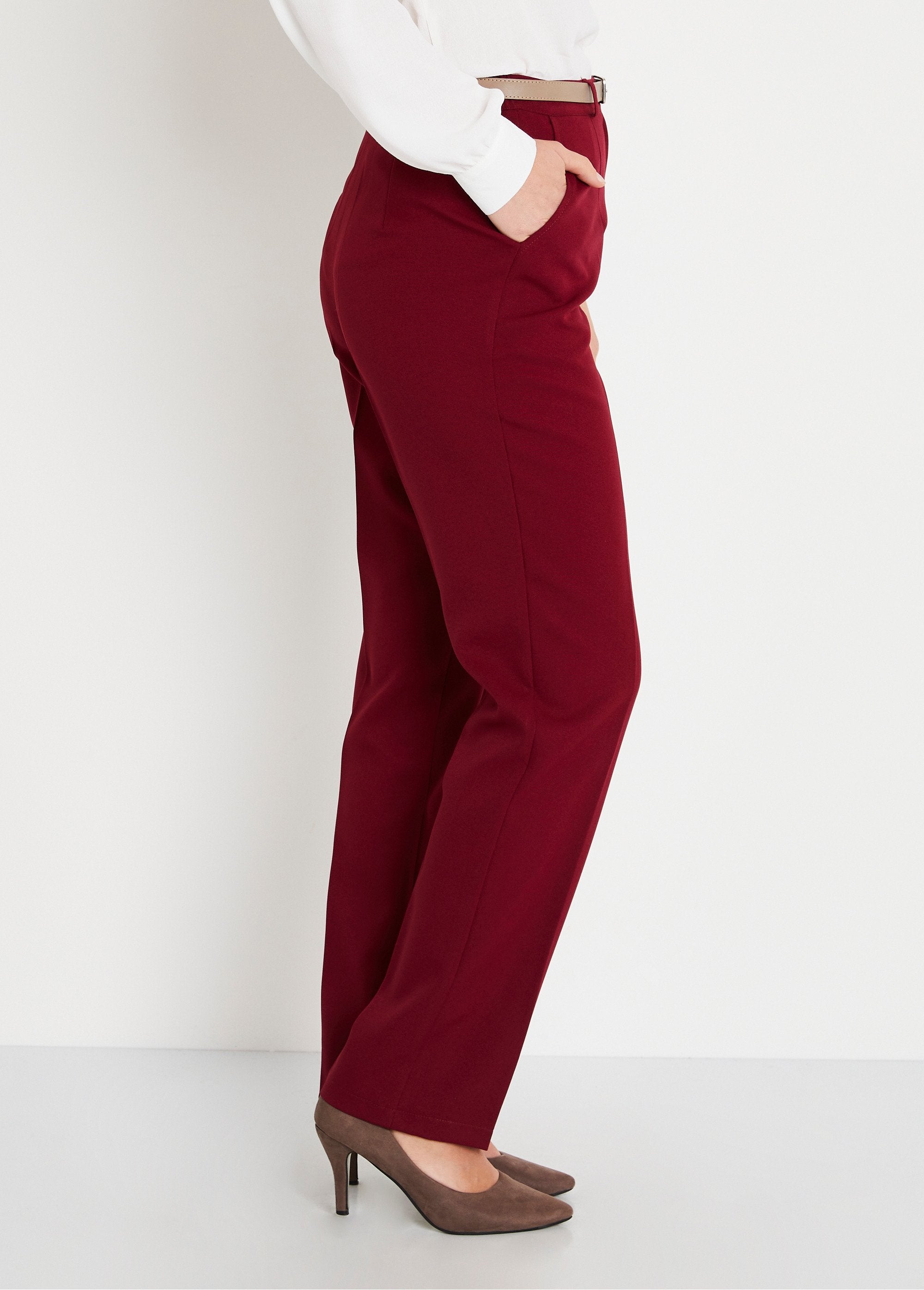 Effen_broek_met_rechte_pijpen_en_semi-elastische_tailleband_Bordeaux_DR1_slim