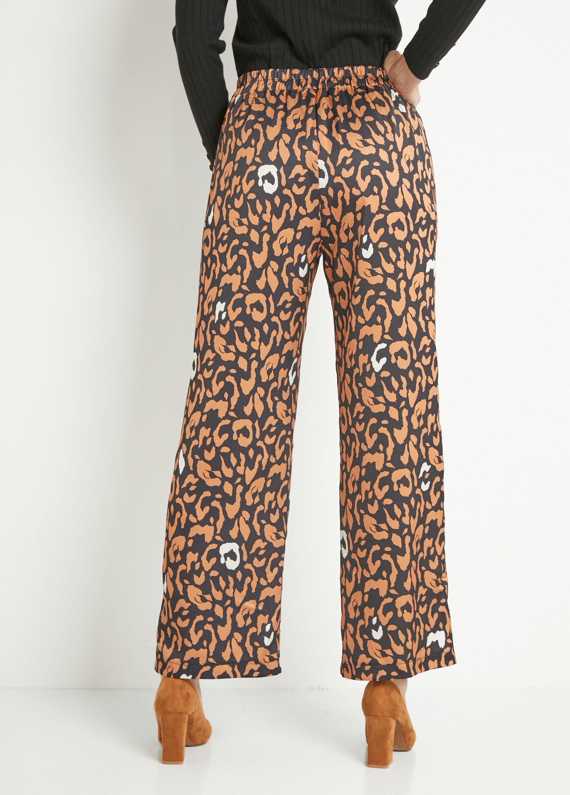 Soepele_elastische_broek_met_luipaardprint_Leopard_DO1_slim