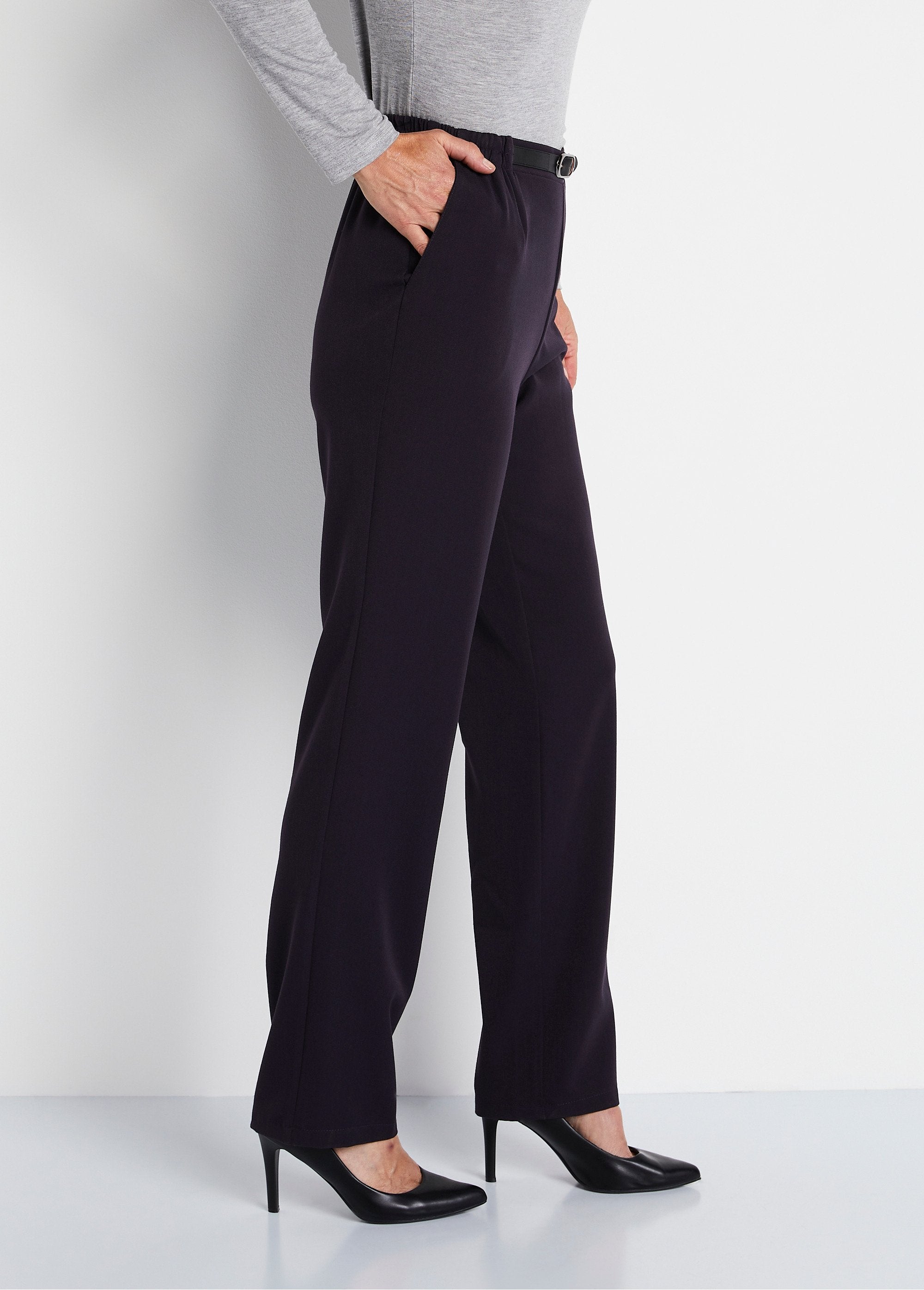 Kreukbestendige_broek_met_semi-elastische_tailleband_Pruim_DR1_slim