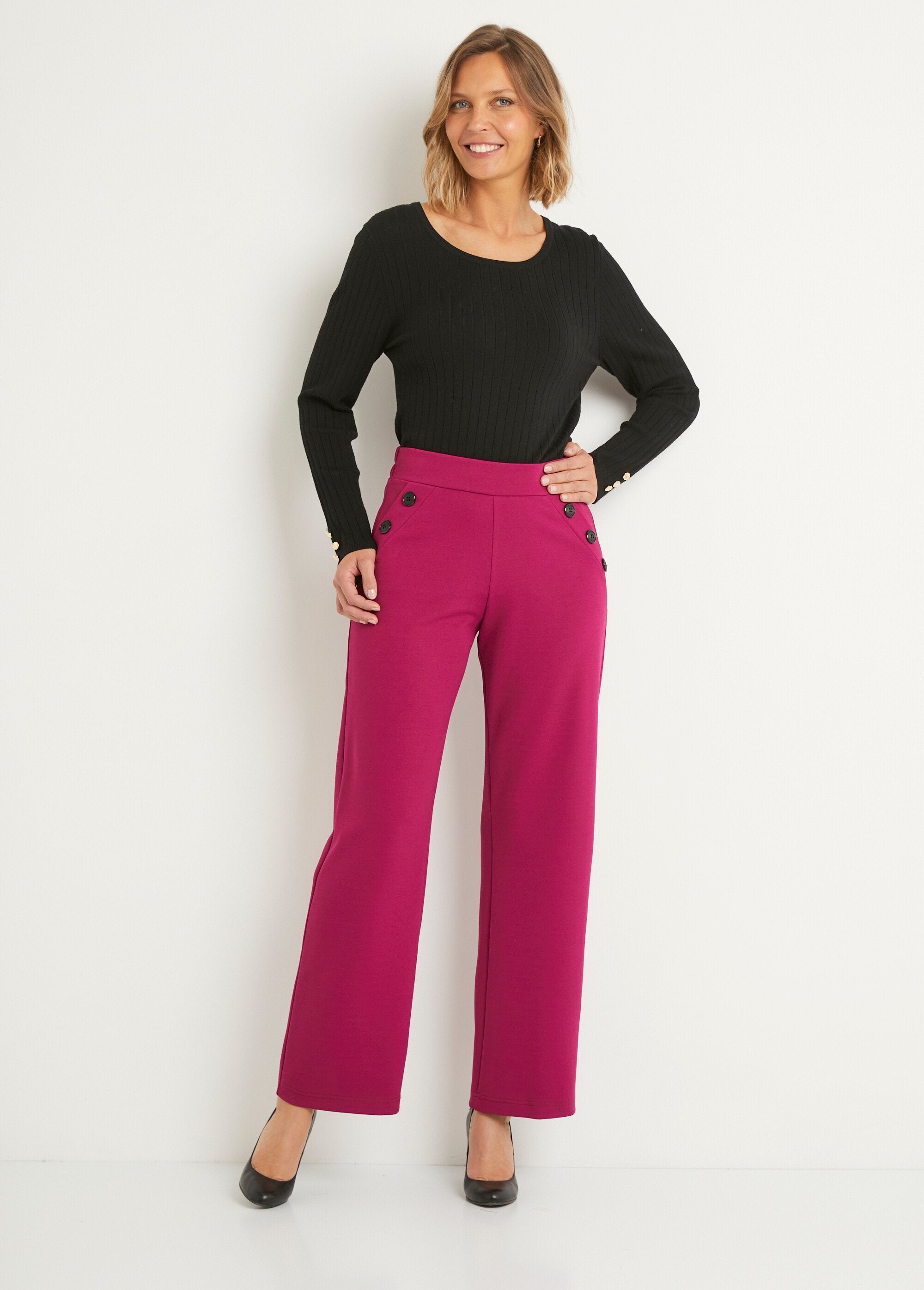 Semi-elastische_broek_met_wijde_pijpen,_effen_Cassis_SF1_slim