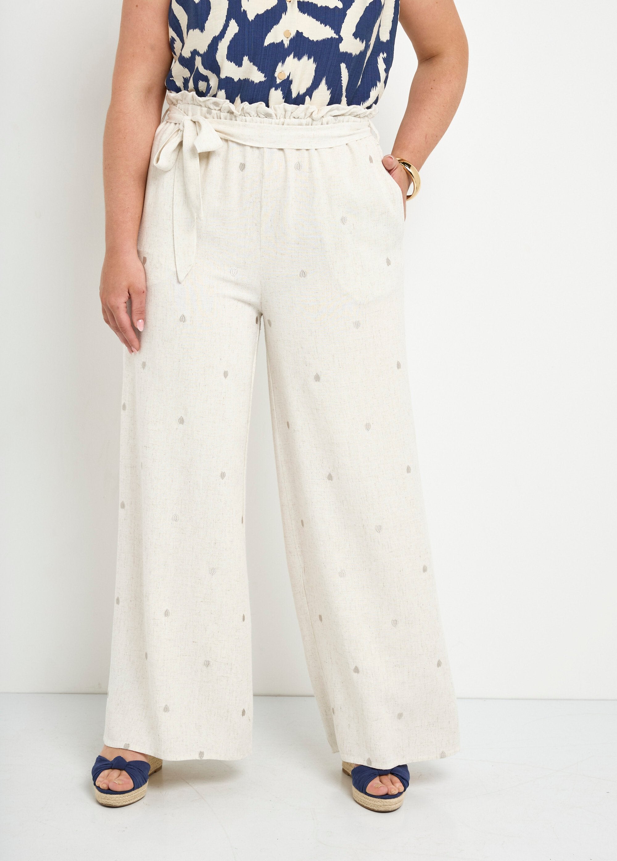 Geborduurde_linnen_broek_met_riem_Ecru_FA1_curvy