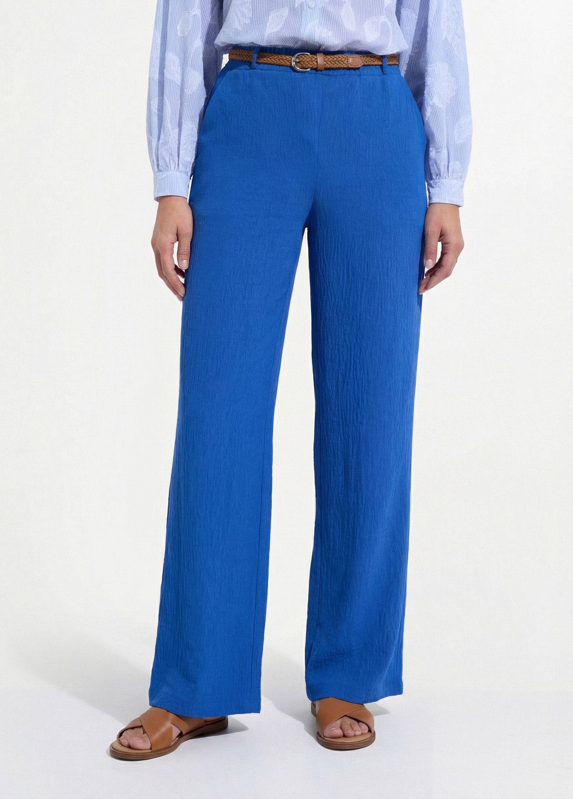 Broek_met_elastische_taille_en_riem_Bleu_FA1_slim