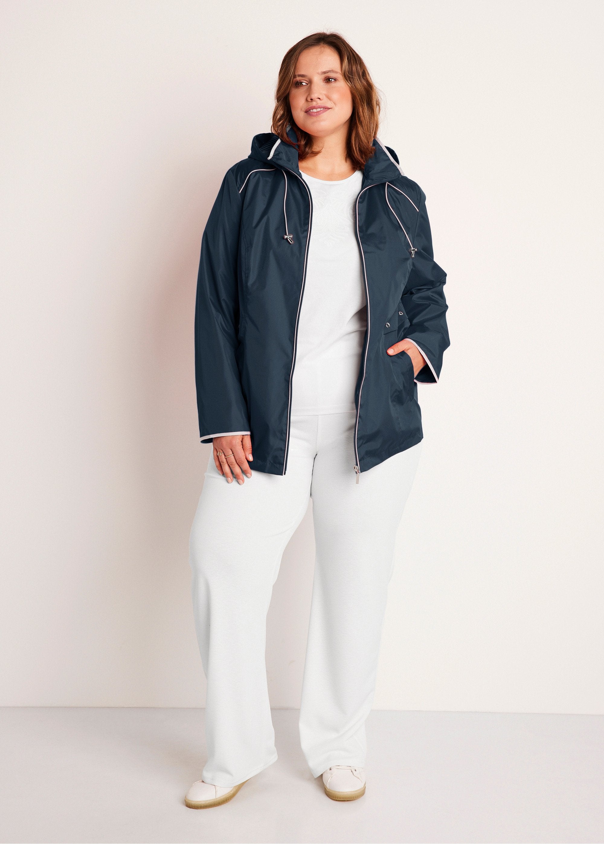 Korte_parka_met_rits_Marien_SF1_curvy