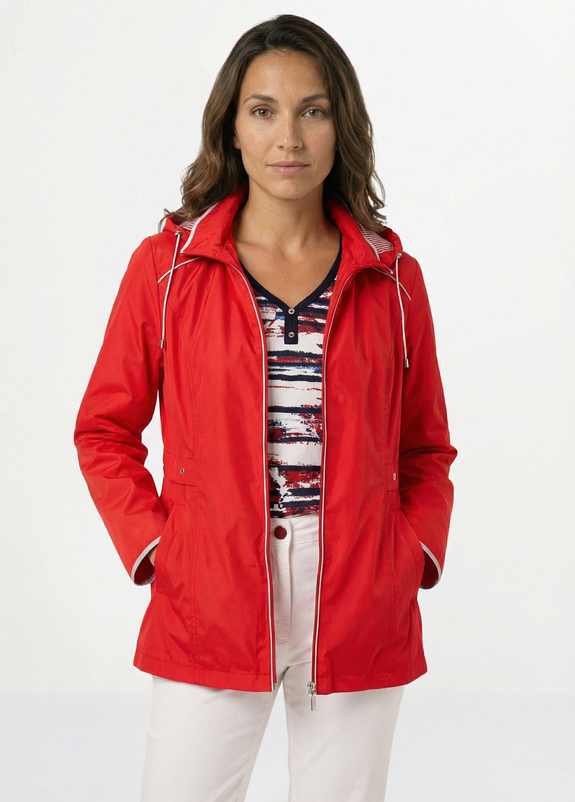 Lichtgewicht_korte_parka_met_ritssluiting_en_capuchon_Rood_FA2_slim