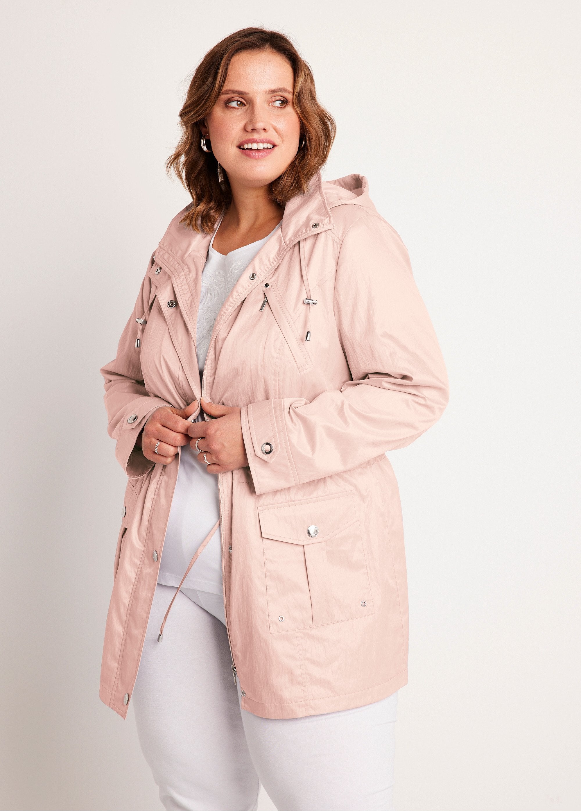 Parka_met_rits_en_drukknopen_Naakt_roze_FA1_curvy