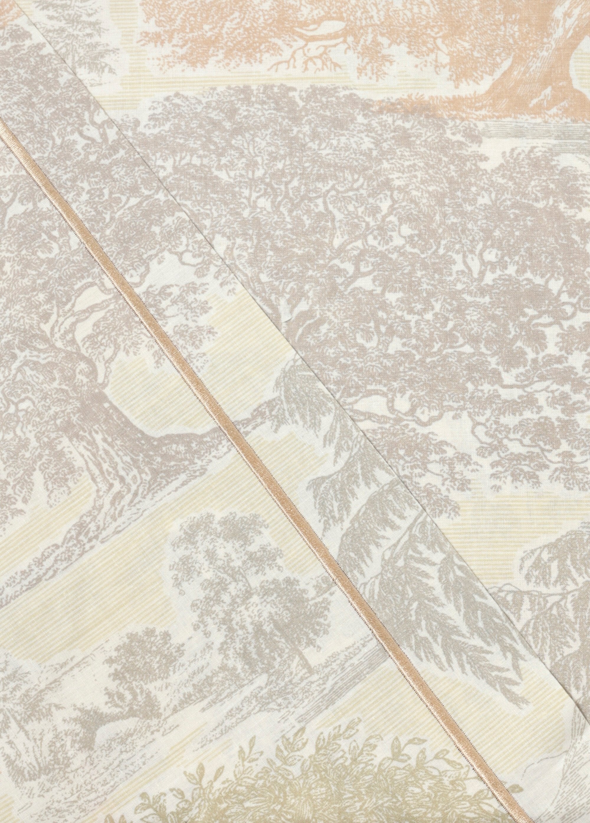 4-delige_bedset_met_onderlaken,_bomen_Beige_DO1_slim