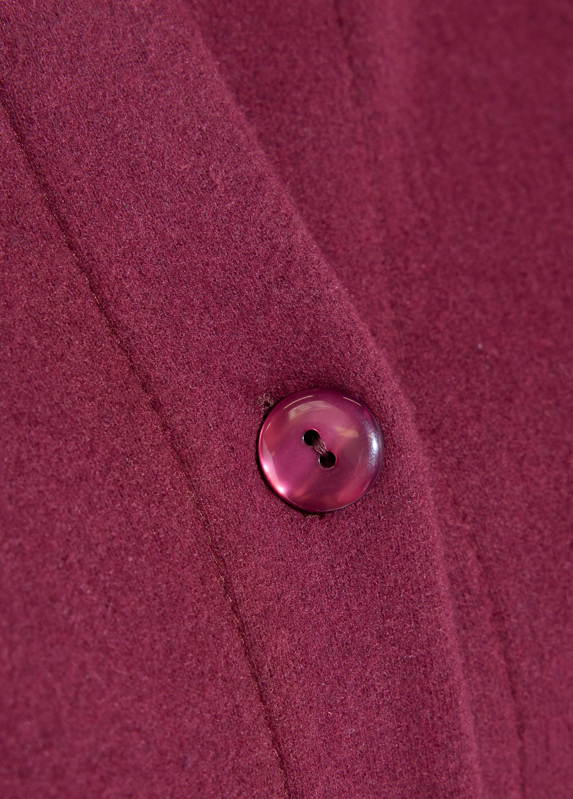 Gebreide_badjas_met_korte_knopen_uit_Milaan_Bordeaux_DE3_slim