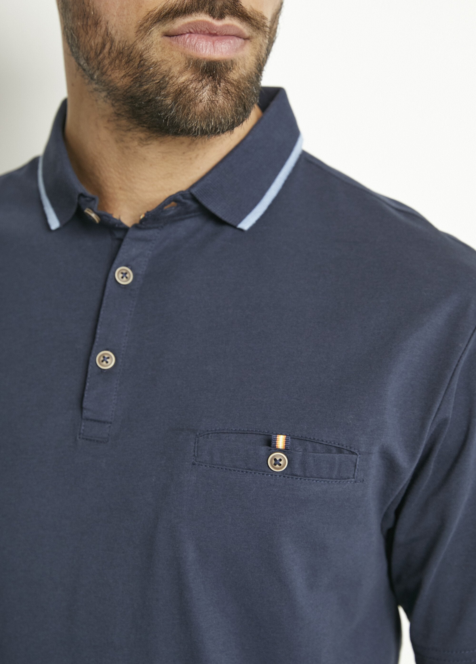 Effen_jersey_poloshirt_met_tweekleurige_katoenen_kraag_Marine_DE1_slim