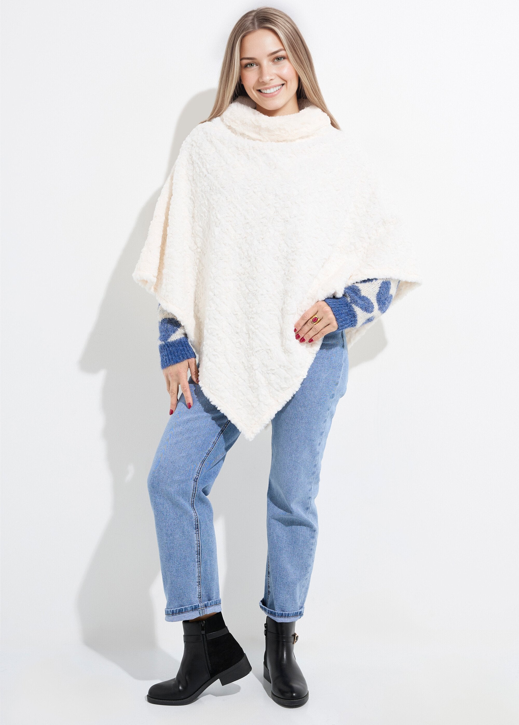 Poncho_col_montant_en_polaire_façon_sherpa_Ecru_SF1_slim