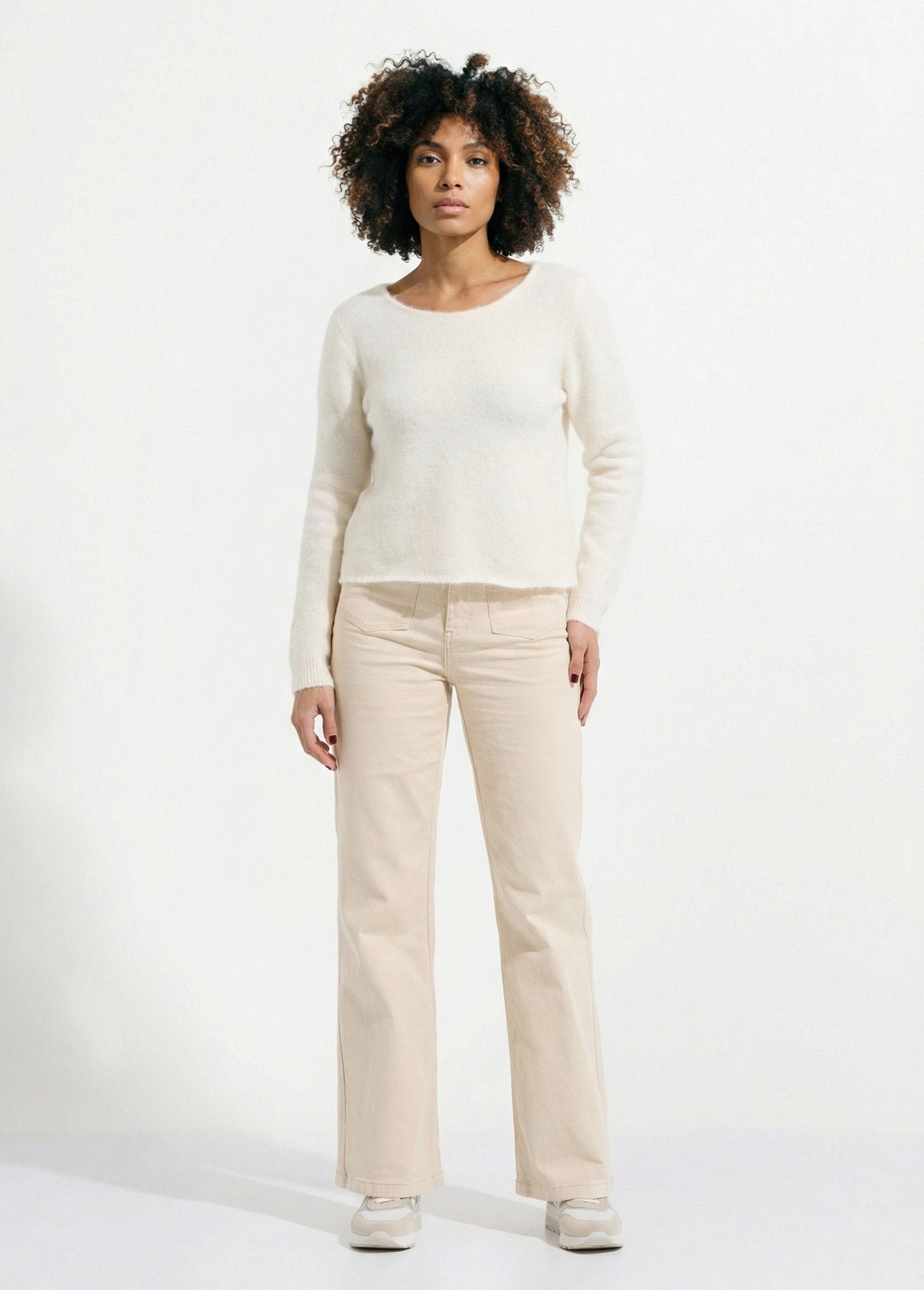 Trui_met_wol_en_kanten_rugdetail_Ecru_SF1_slim