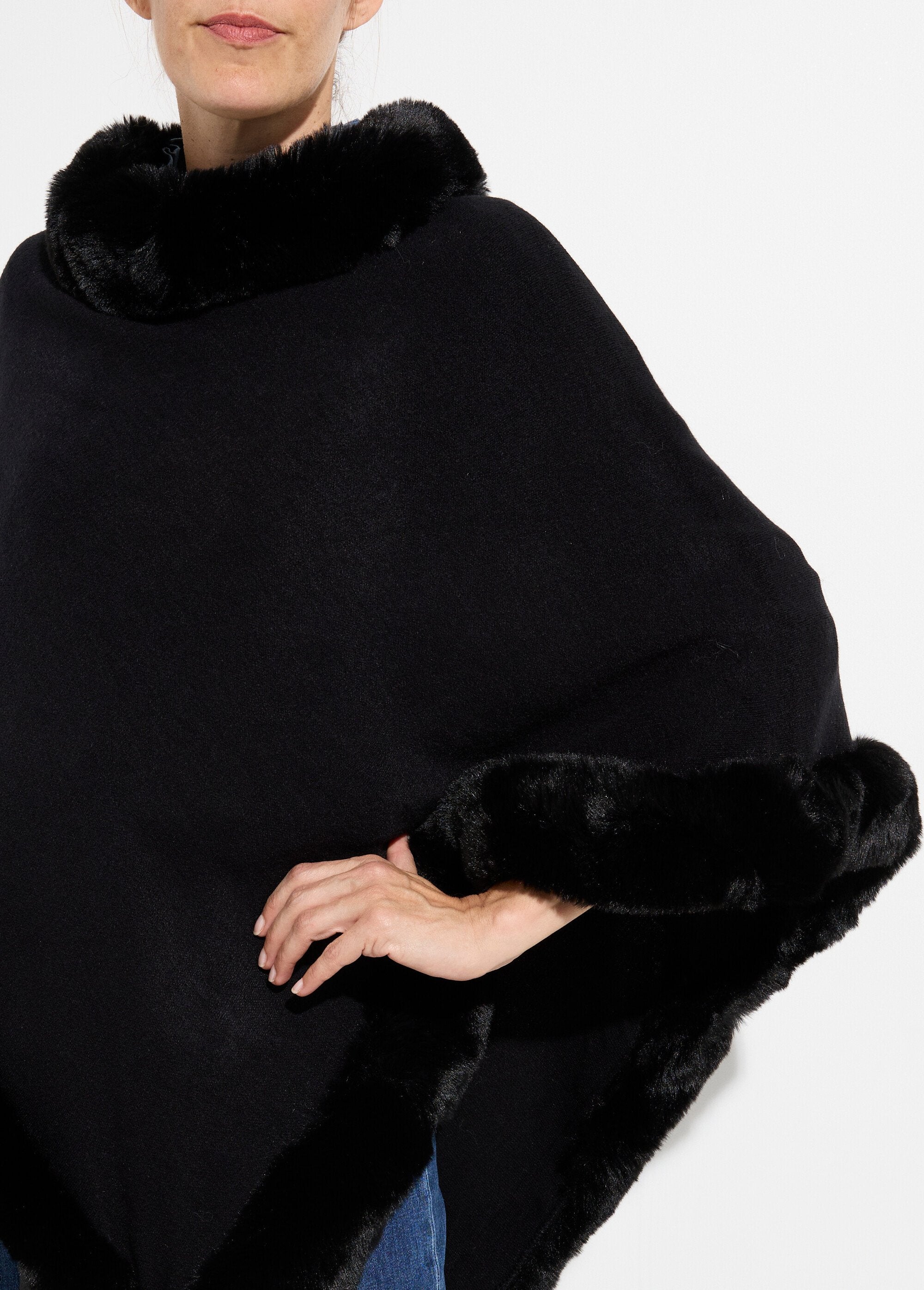 Trui_cape,_ton_sur_ton_bontrand_Noir_DE1_slim