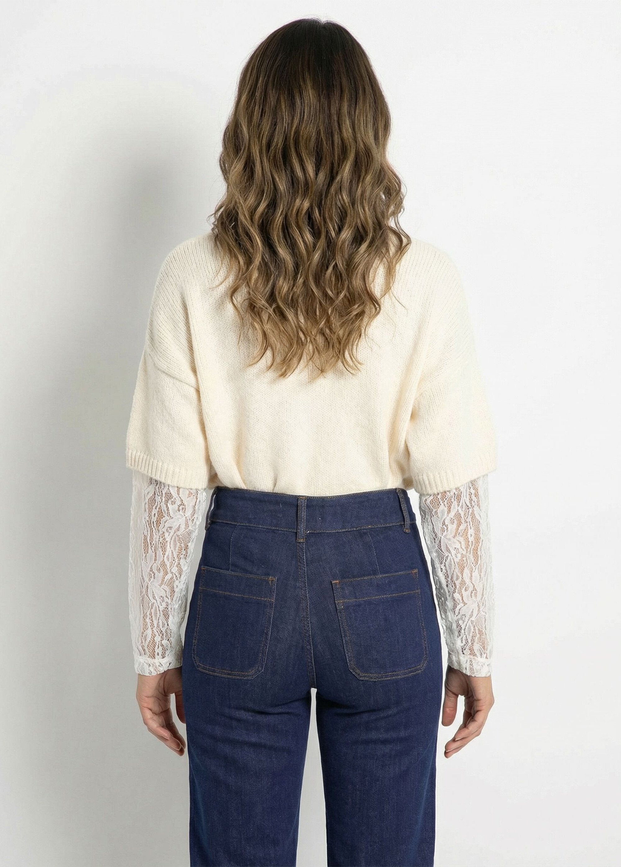 Warme_2-in-1_trui_met_kanten_mouwen_Ecru_DO1_slim