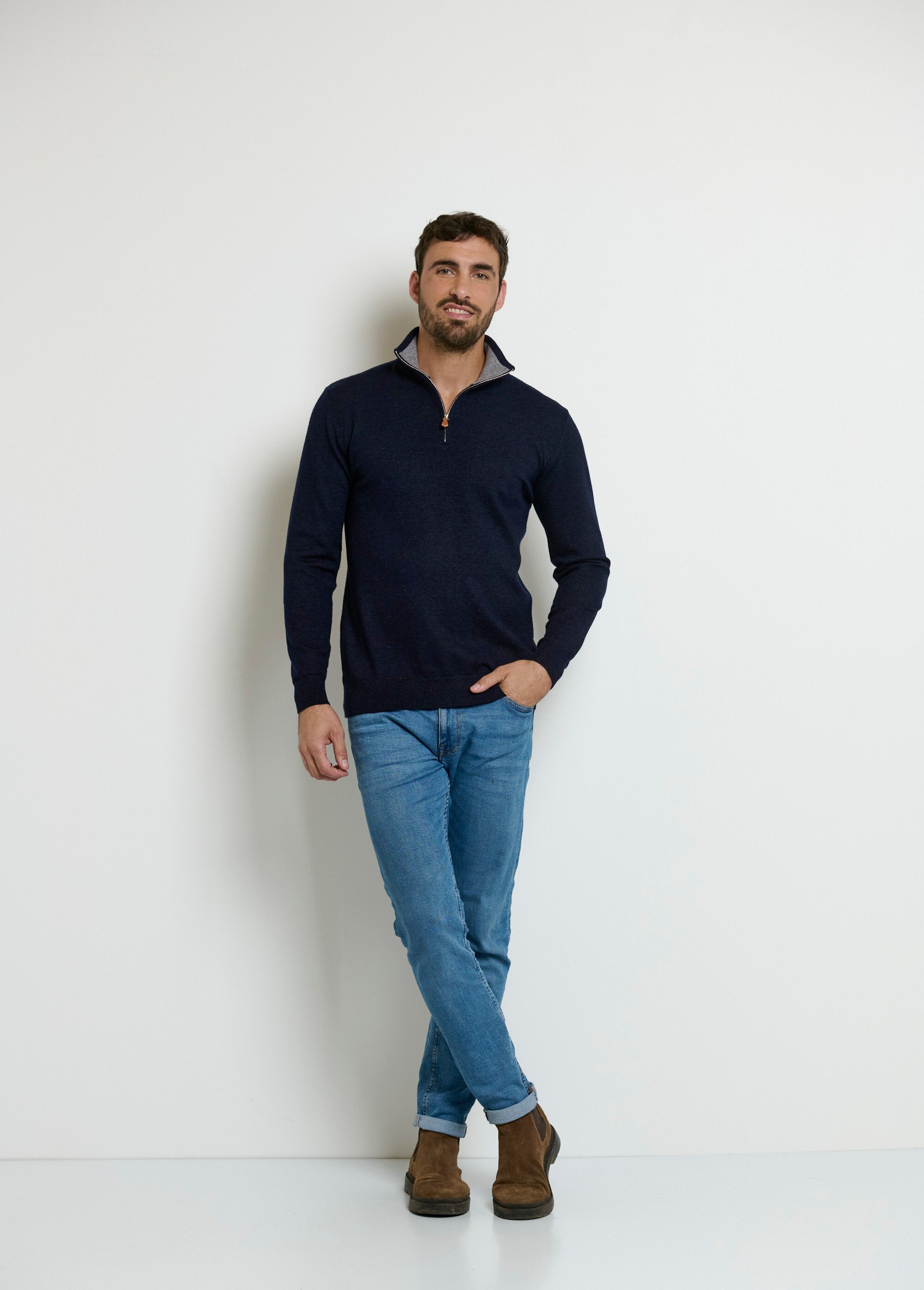 Trui_met_vrachtwagenhals_en_contrasterende_details_Marine_vintage__SF1_slim