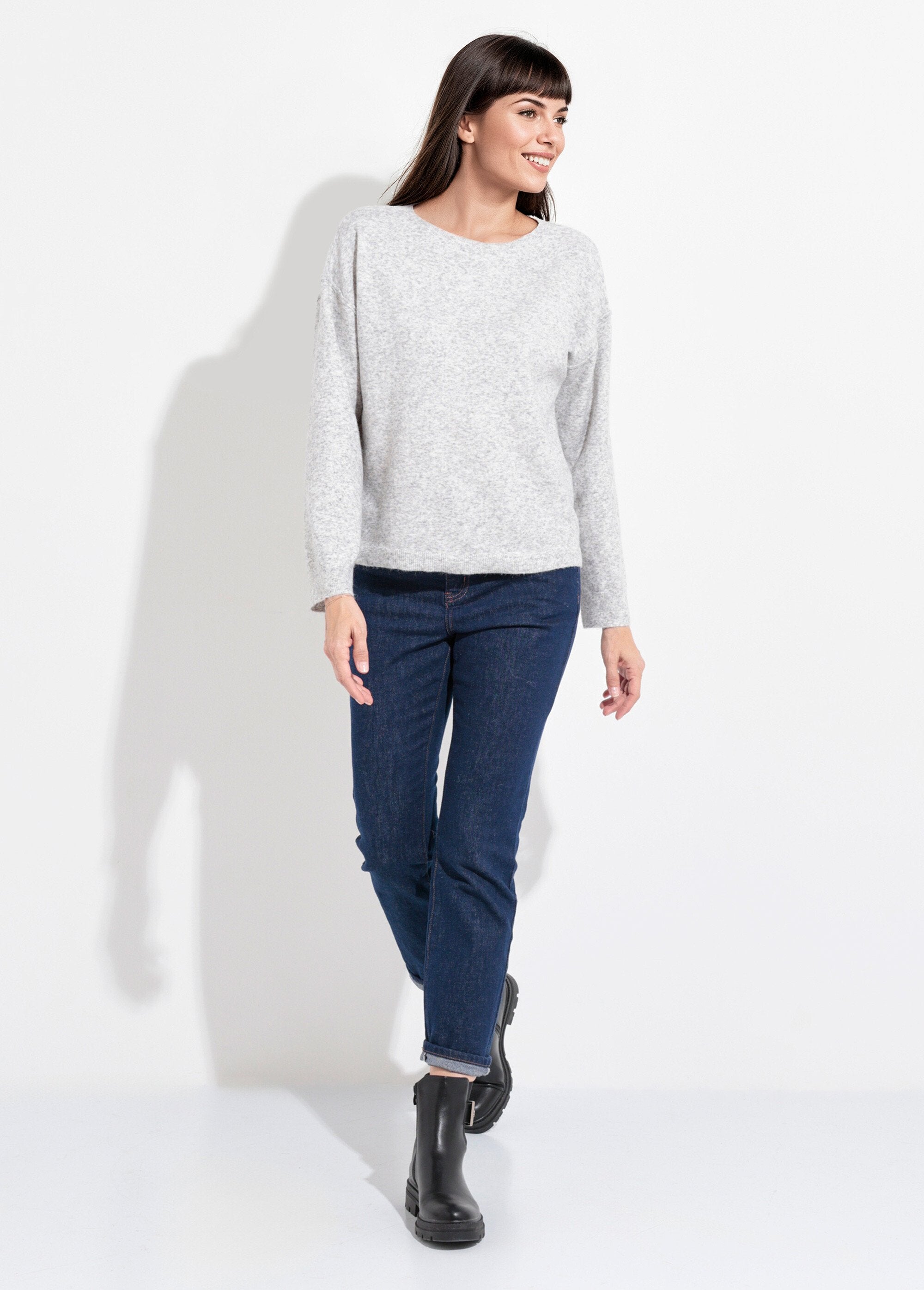 Warme_trui_met_ronde_hals_van_wol_Gris_clair_SF1_slim