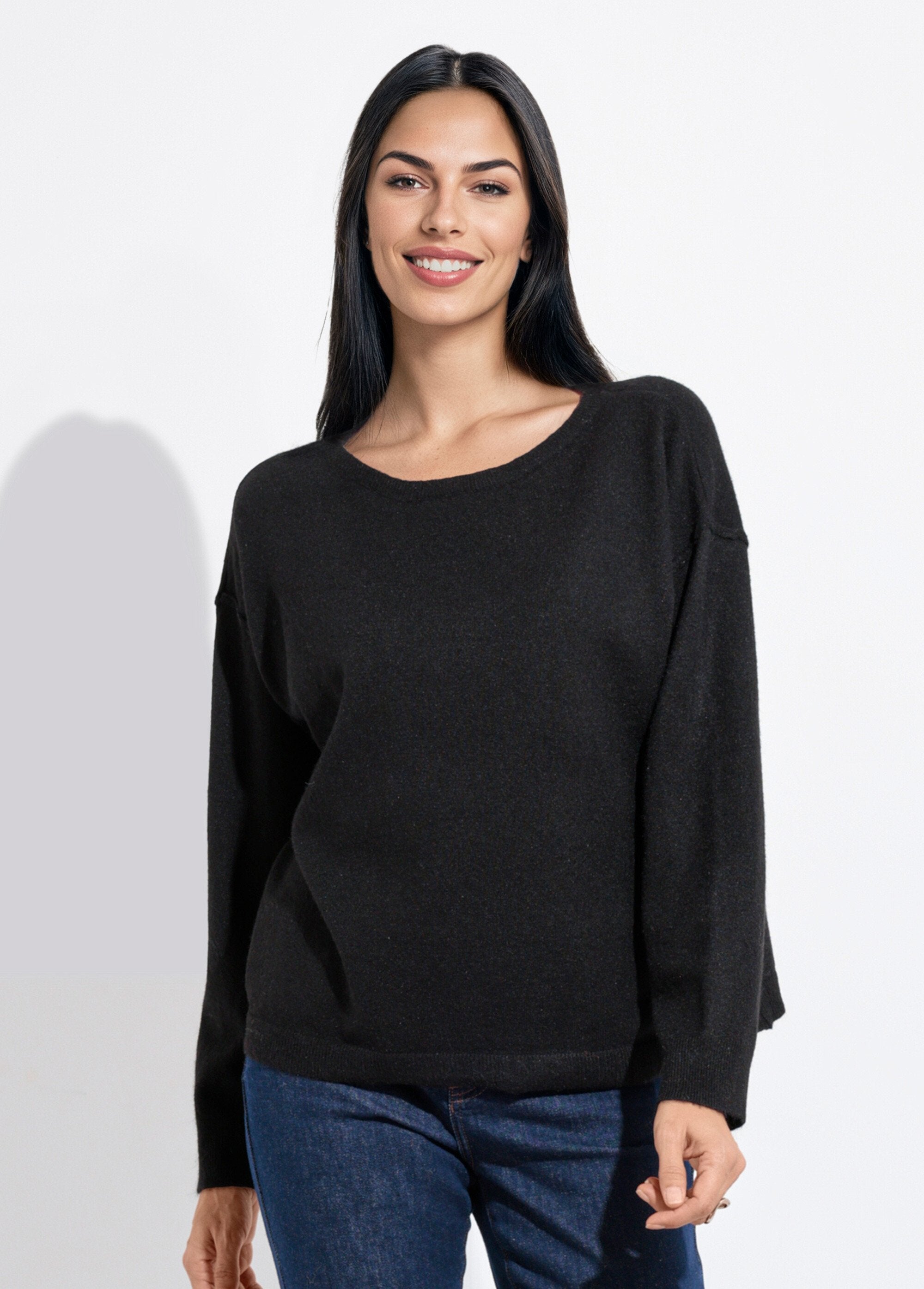 Warme_trui_met_ronde_hals_van_wol_Noir_FA1_slim