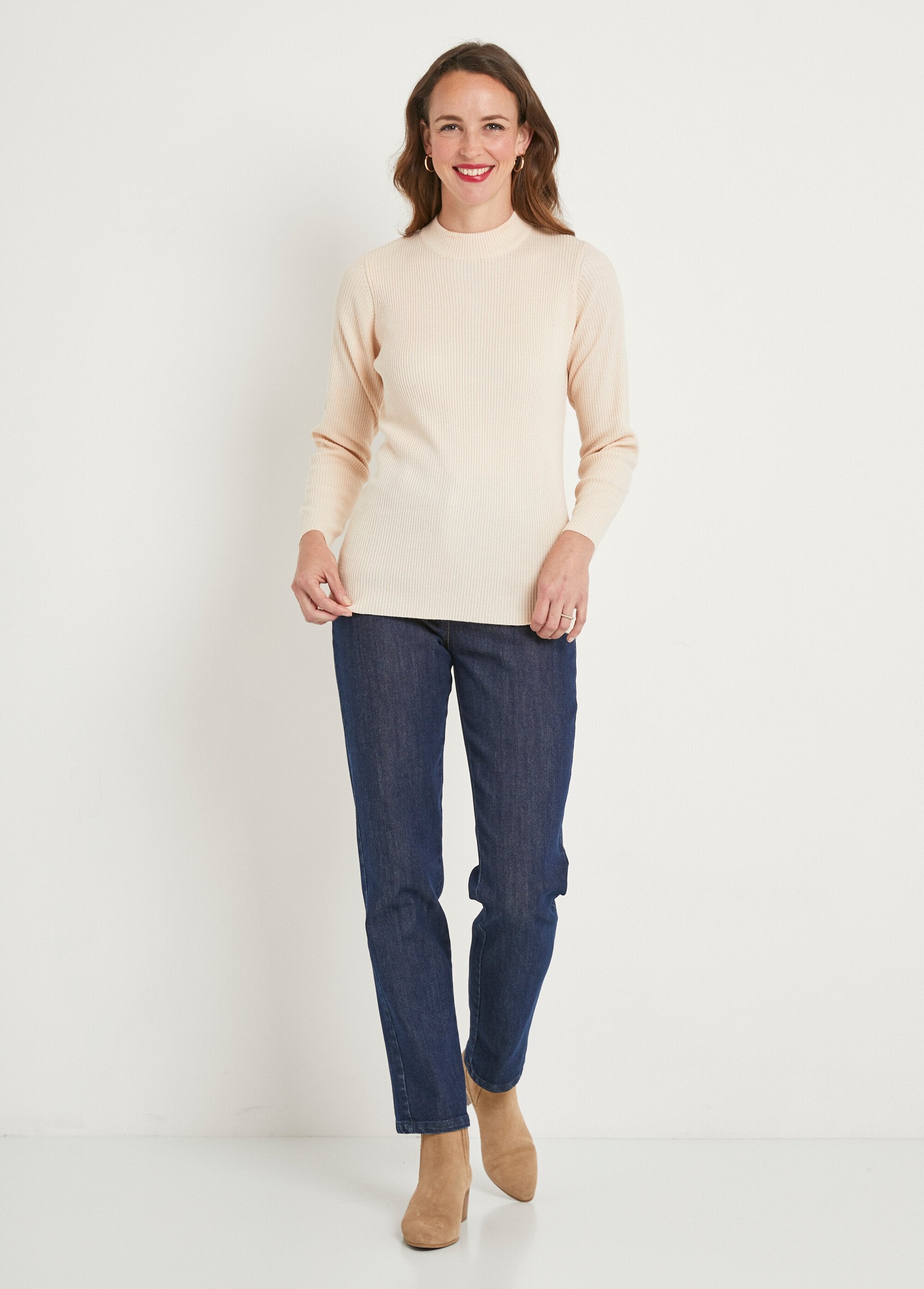 Geribde_trui_met_hoge_hals_Beige_SF1_slim