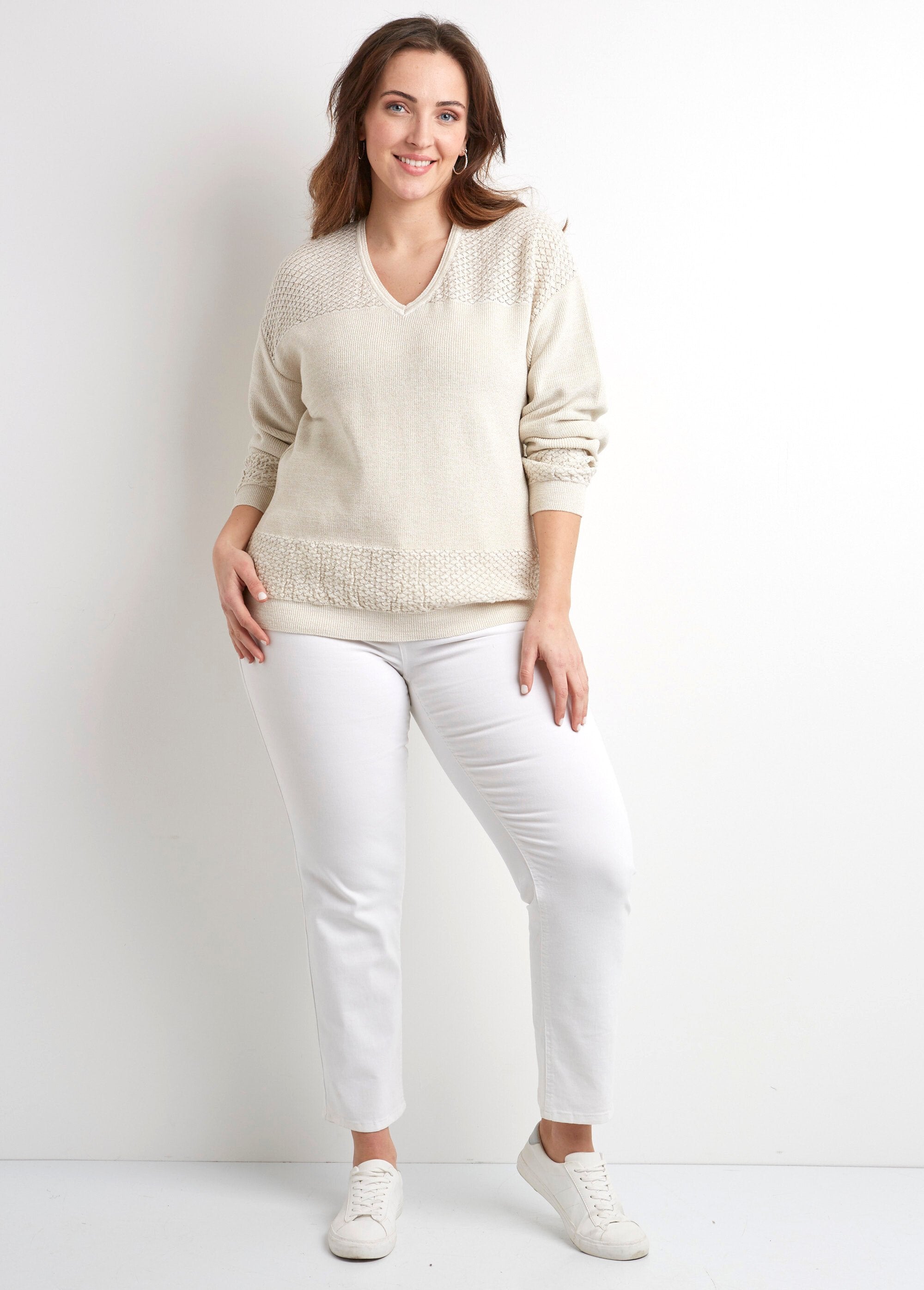 Pull_court_irisé_doux_col_V_manches_longues_Beige_dore_SF1_curvy