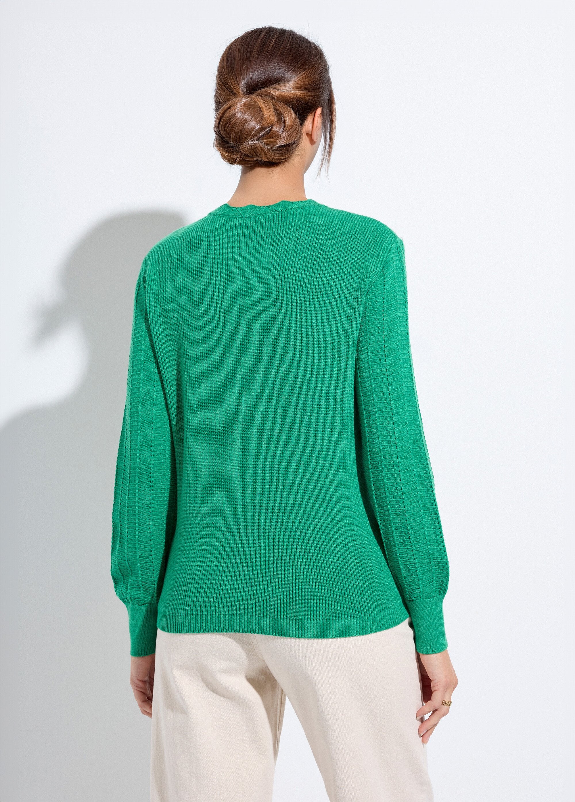 Zachte_trui_met_lange_mouwen_en_ronde_hals_Vert_DO1_slim