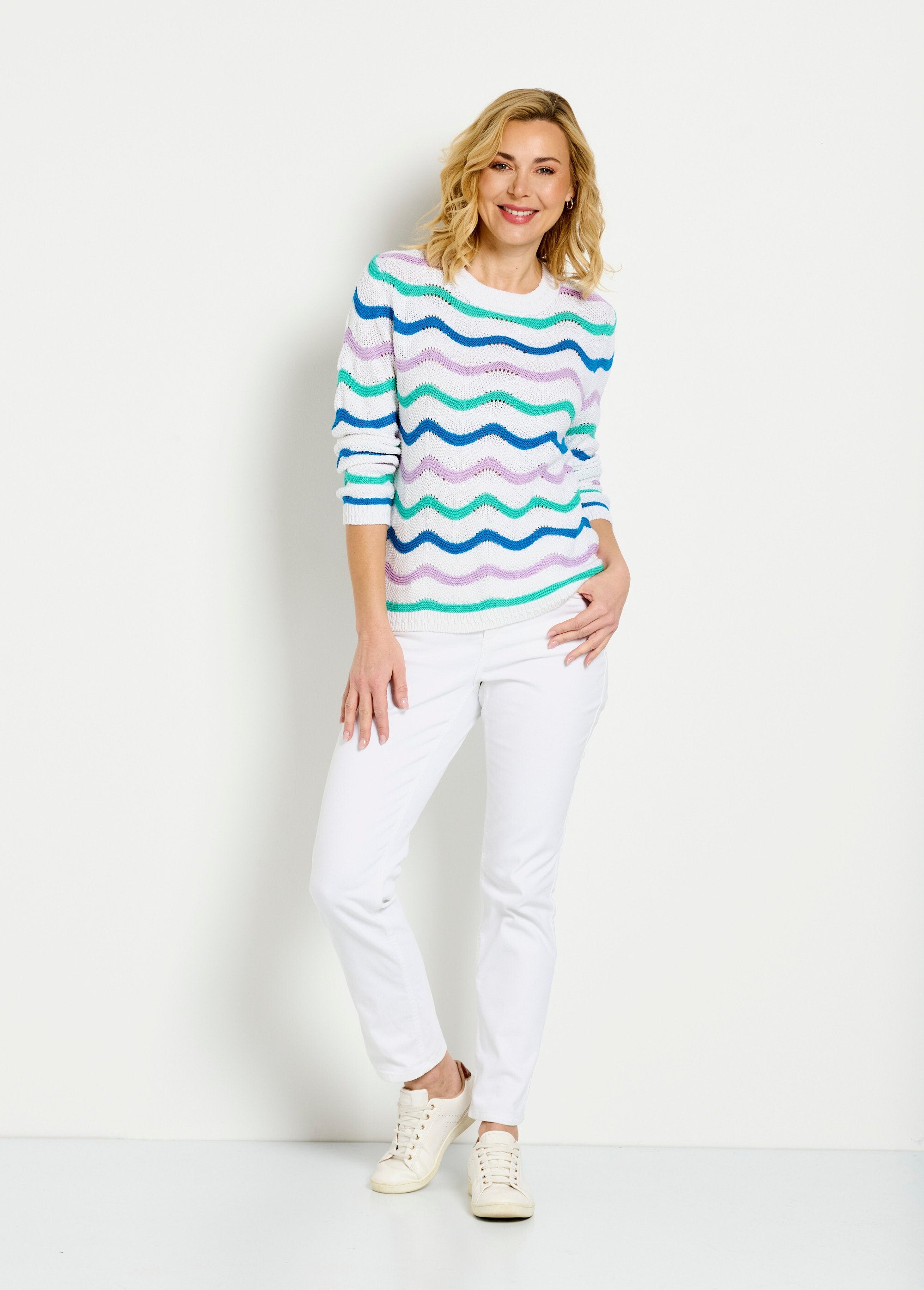 Pull_doux_col_rond_reliefé_rayé_point_mousse_Fond_ecru_SF1_slim