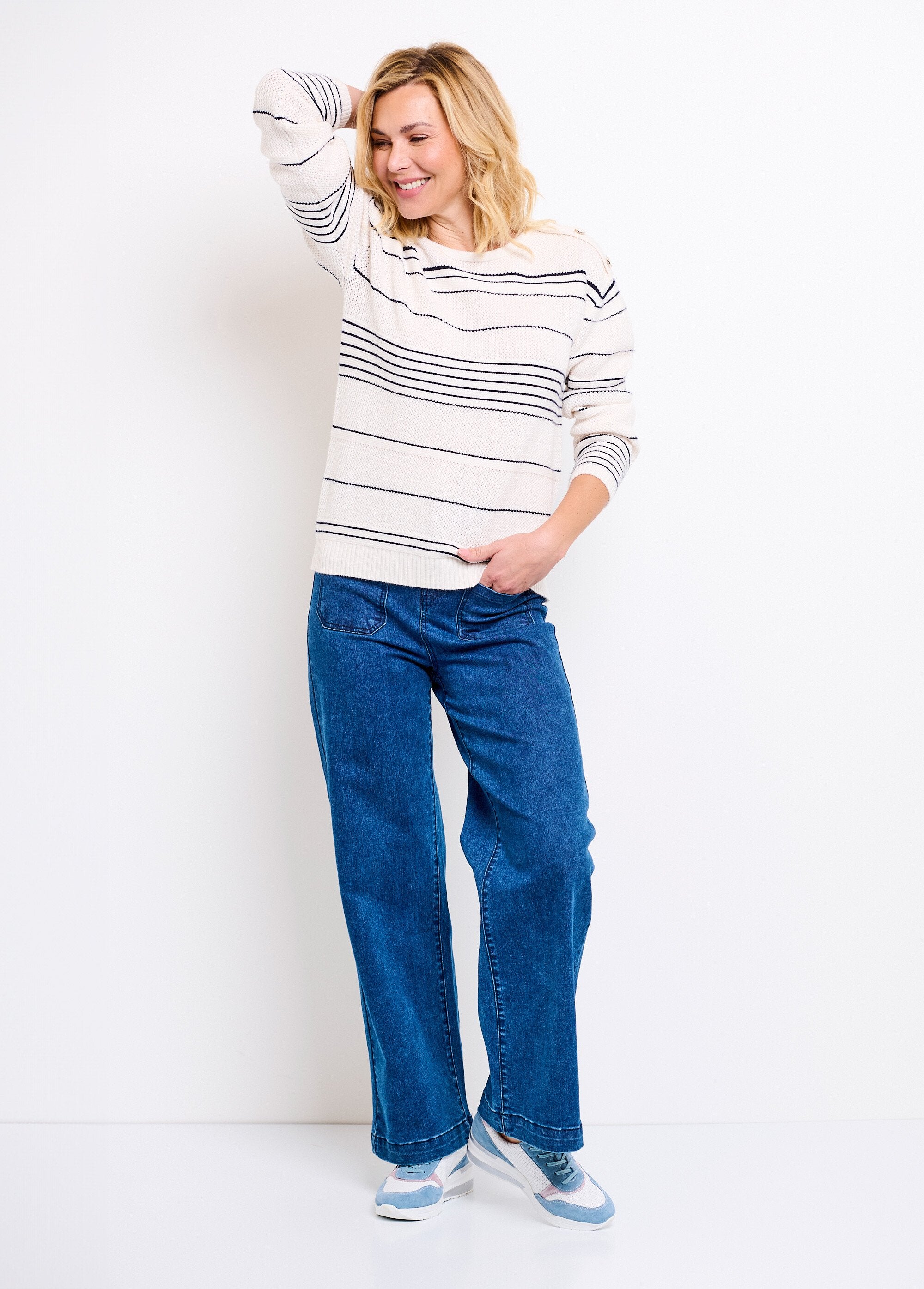 Pull_doux_rayé_col_rond_esprit_marinière_Ecru_et_marine_SF1_slim