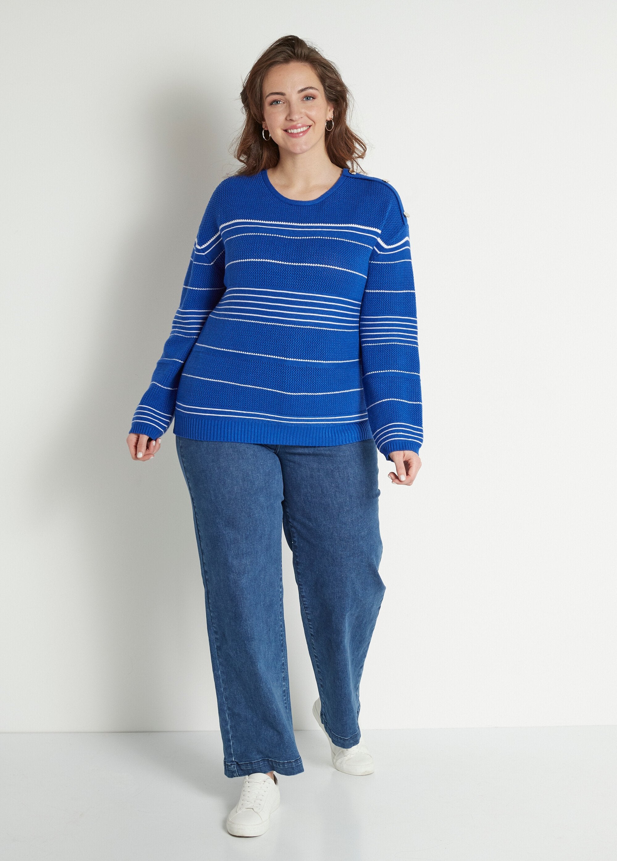 Pull_doux_rayé_col_rond_esprit_marinière_Bleu_dur_et_blanc_SF1_curvy