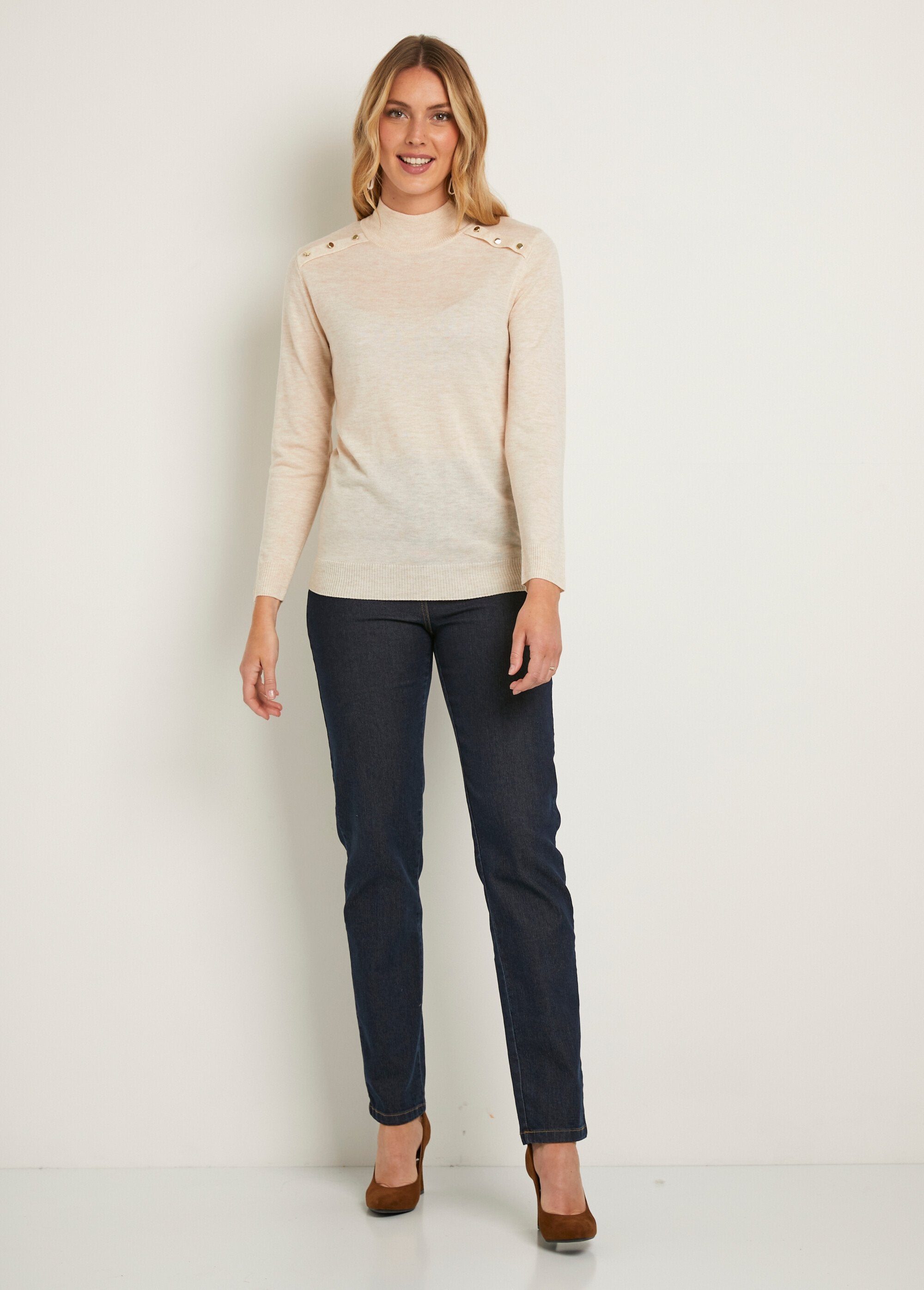 Slanke_effen_trui_van_merinoswol_met_hoge_hals_Ficelle_SF1_slim