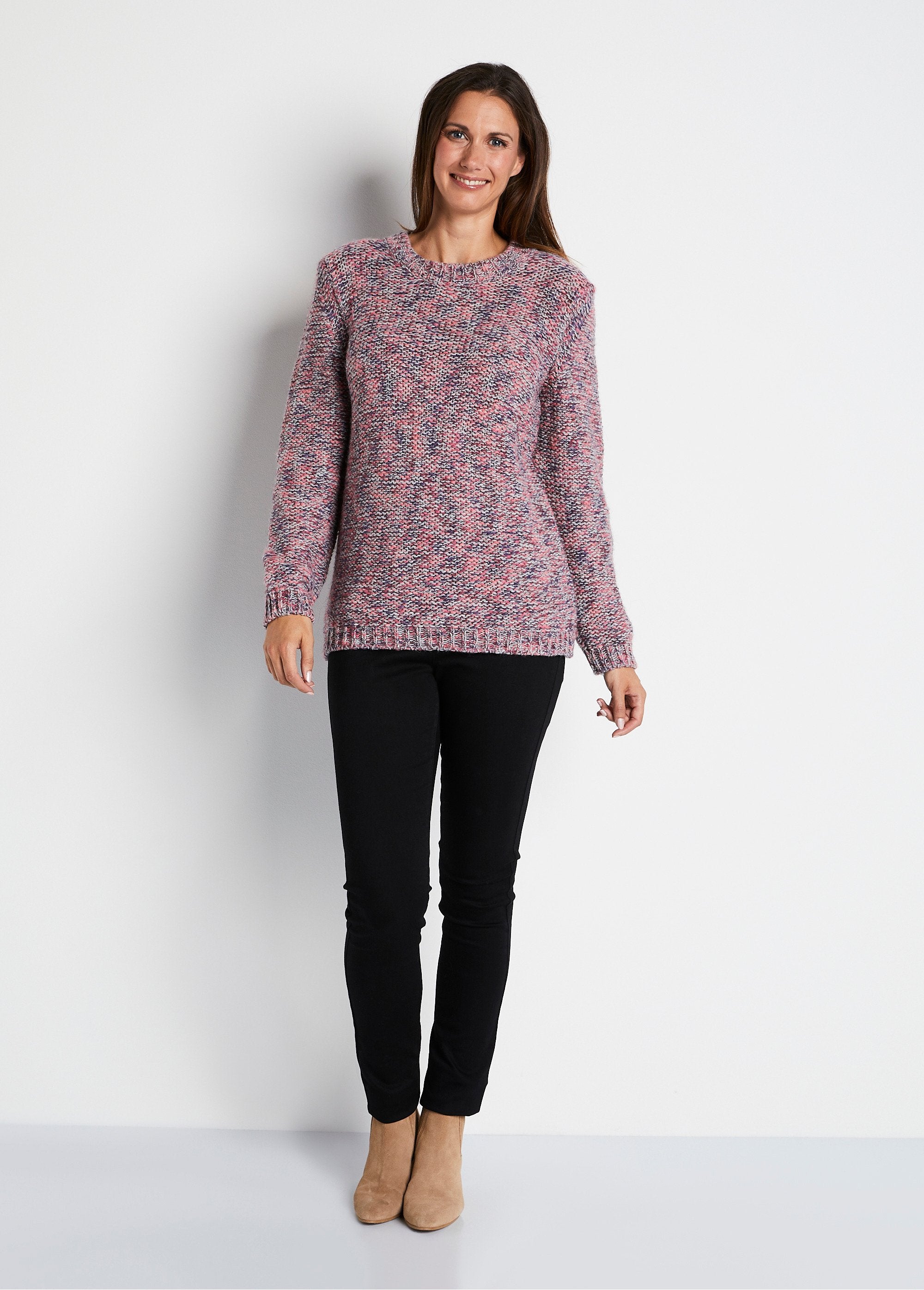 Voorgevormde_trui_met_ronde_hals_in_wol_en_alpaca_Roze_en_grijs_SF1_slim