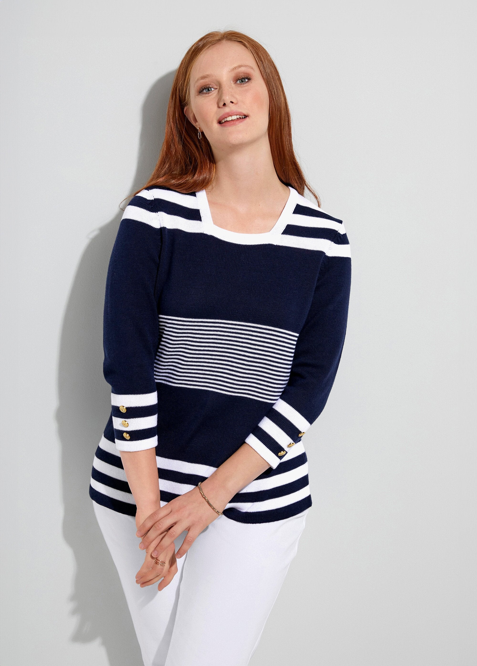 Gestreepte_katoenen_trui_met_3/4_mouwen_Marine_en_wit_FA1_curvy