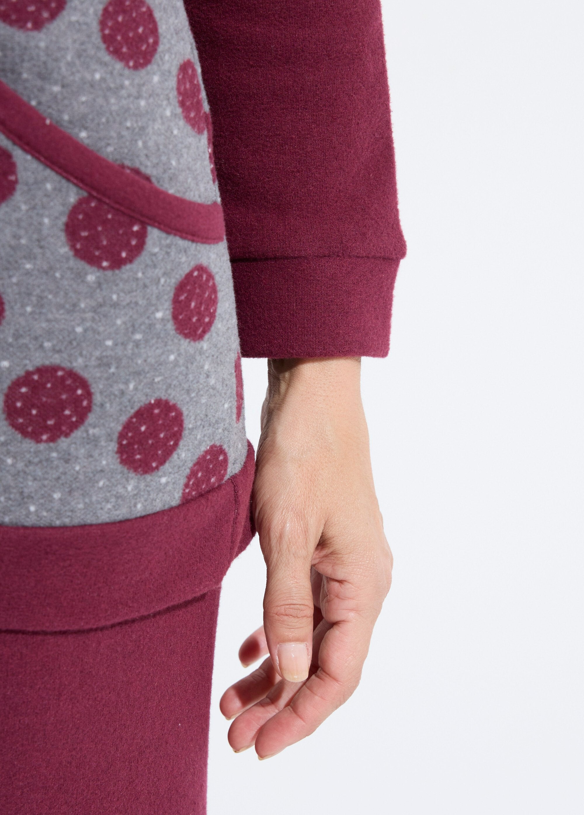 Gebreide_broekpyjama_Milano,_stippenprint_Bordeaux_DE3_slim