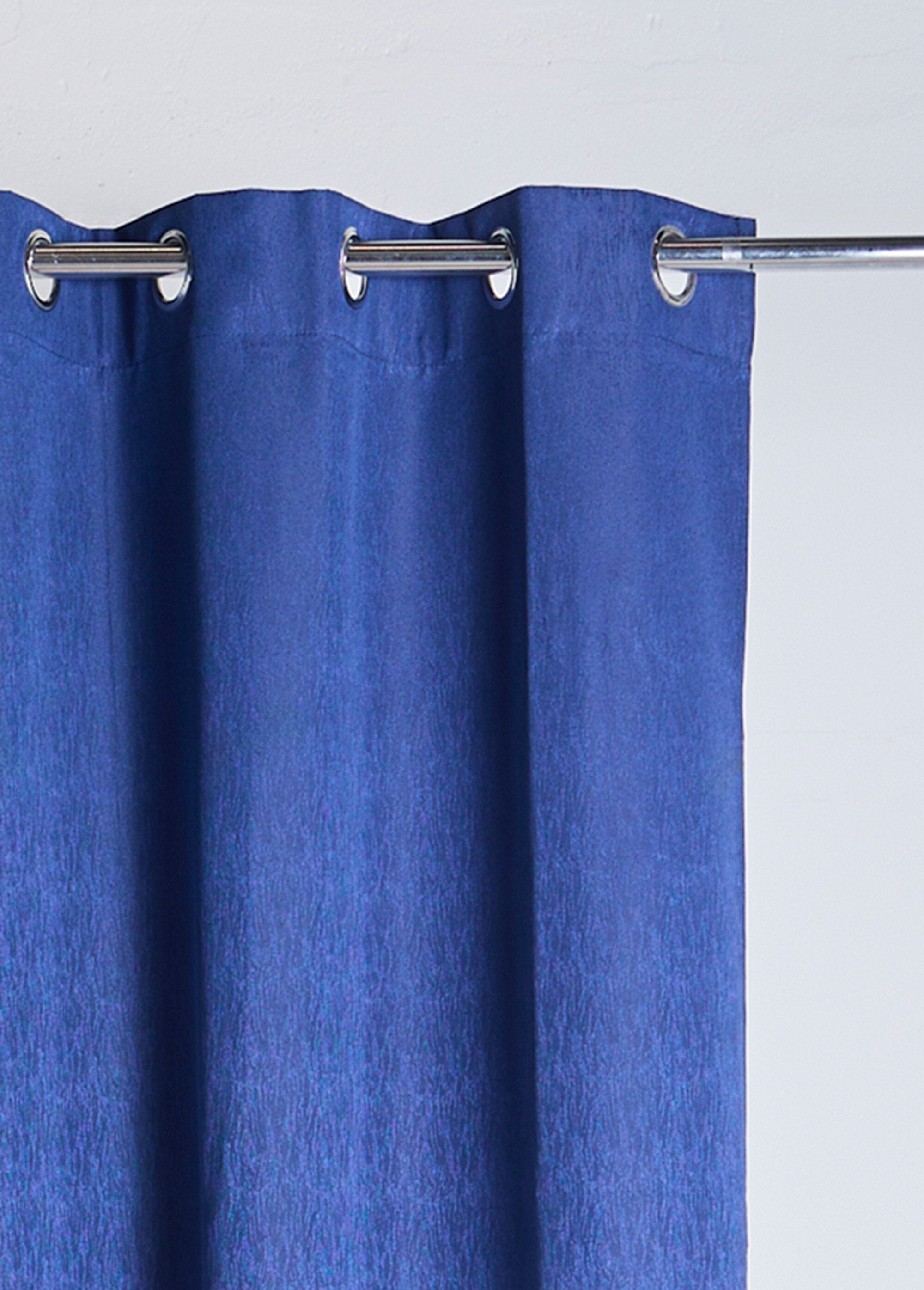 Verduisteringsgordijn_golven_1_paneel_oogjes_Bleu_marine_DE1_slim