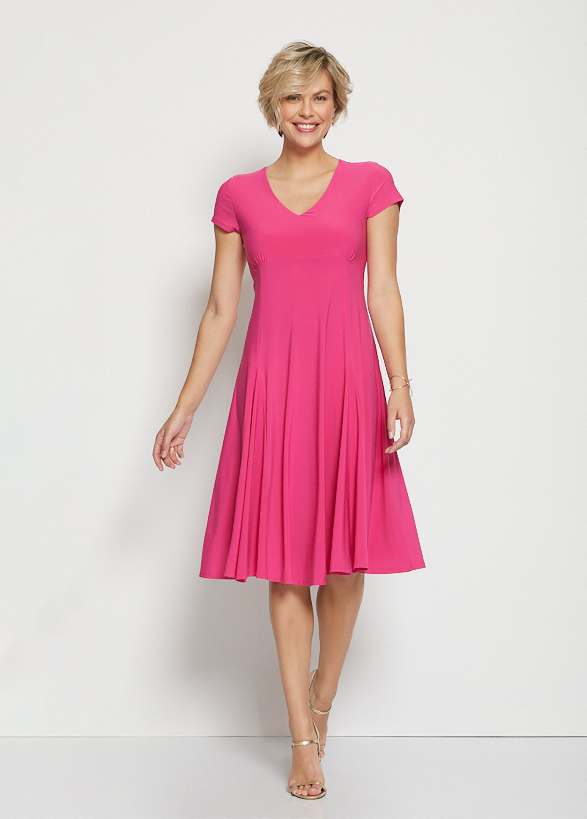 Robe_mi-longue_évasée_col_V_Uni_fuchsia_FA1_slim