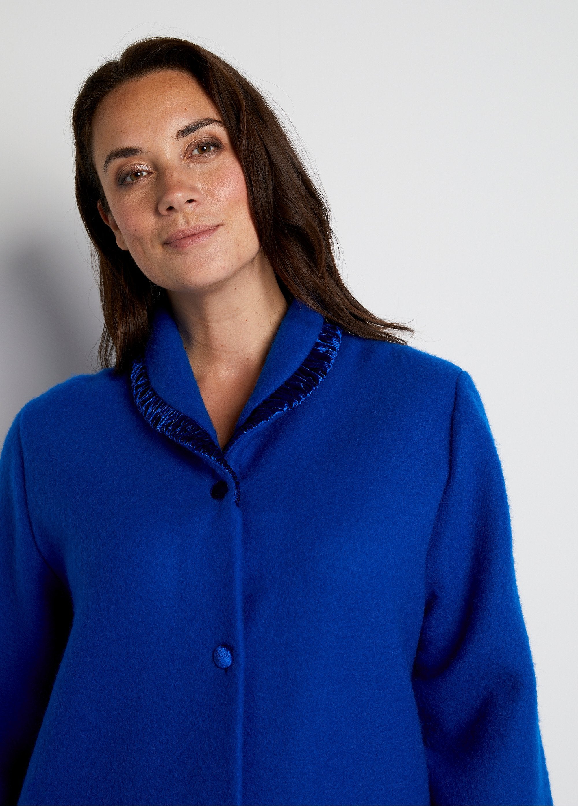 Courtelle_lange_fleece_ochtendjas®_BLAUW_DE1_curvy