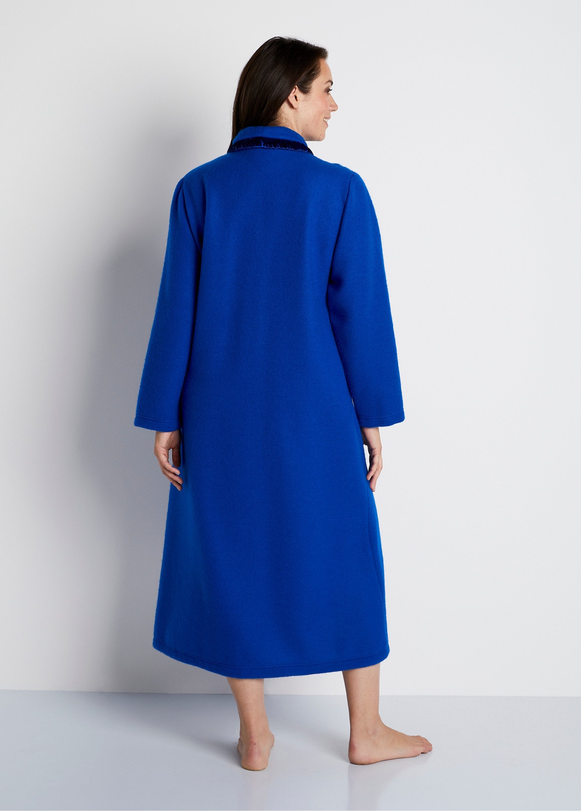 Courtelle_lange_fleece_ochtendjas®_BLAUW_DO1_curvy