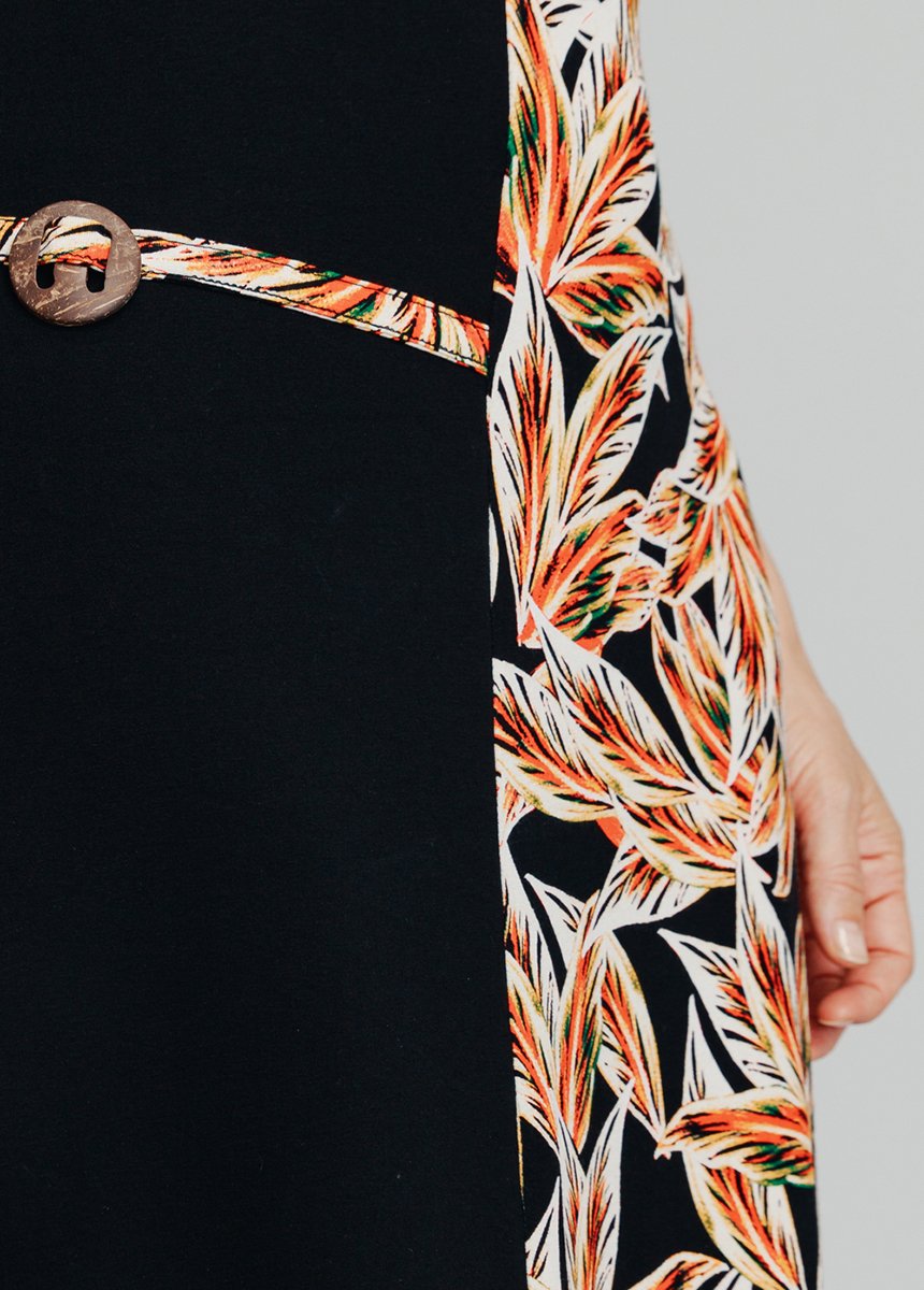 Edele_gebreide_jurk_Noir_et_corail_DE1_slim