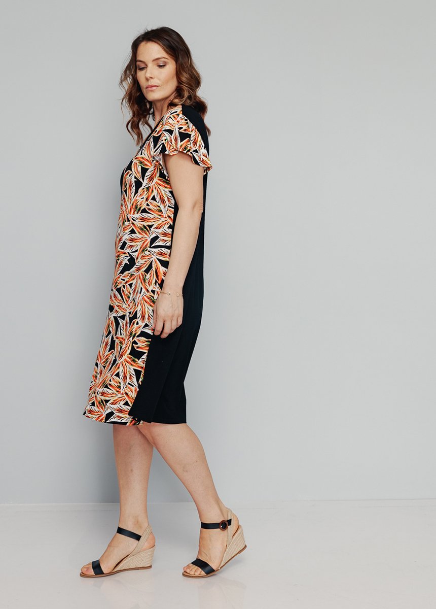 Edele_gebreide_jurk_Noir_et_corail_DR1_slim