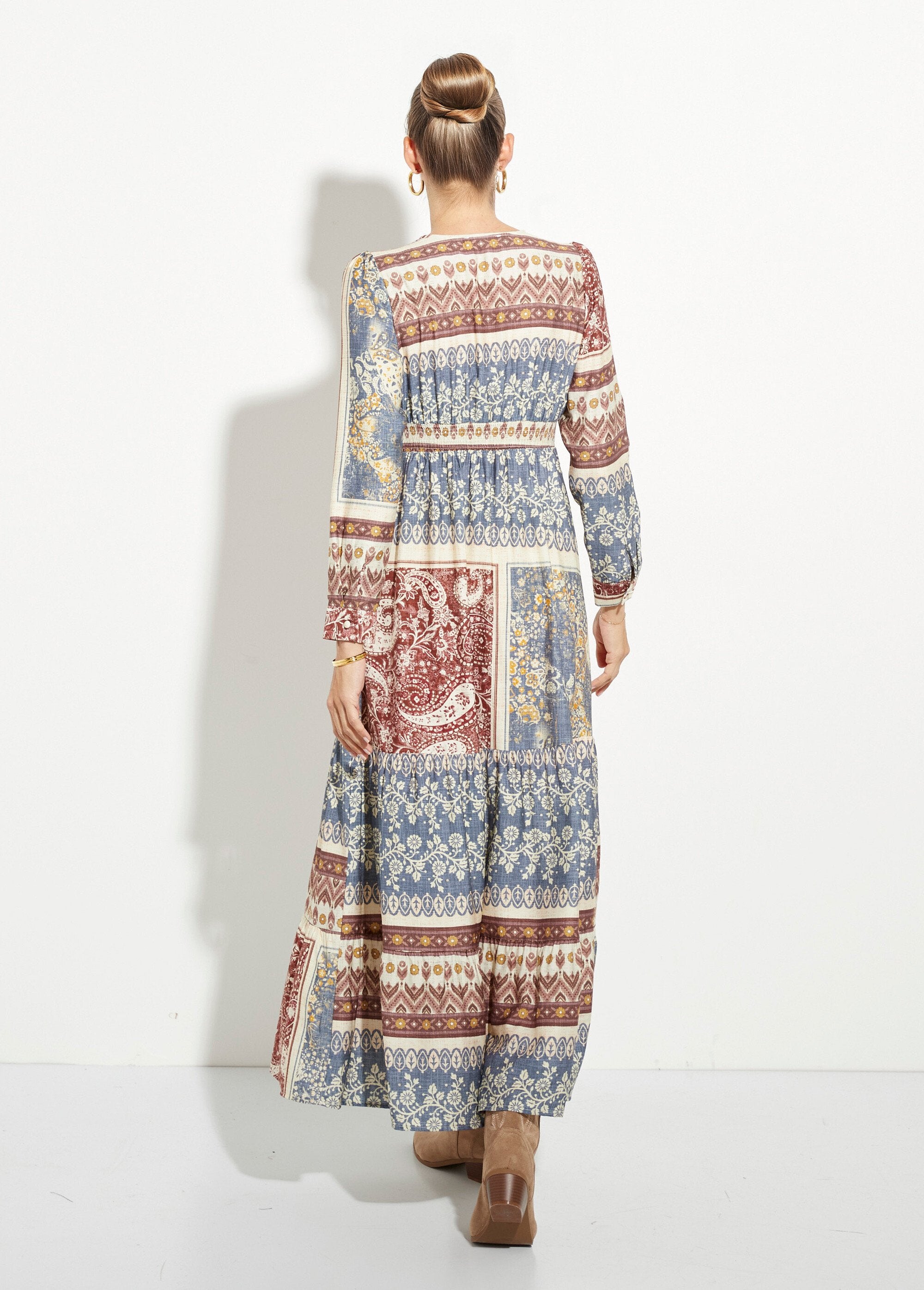 Gelaagde_maxi-jurk,_patchworkpatroon_Bleu_et_beige_DO1_slim