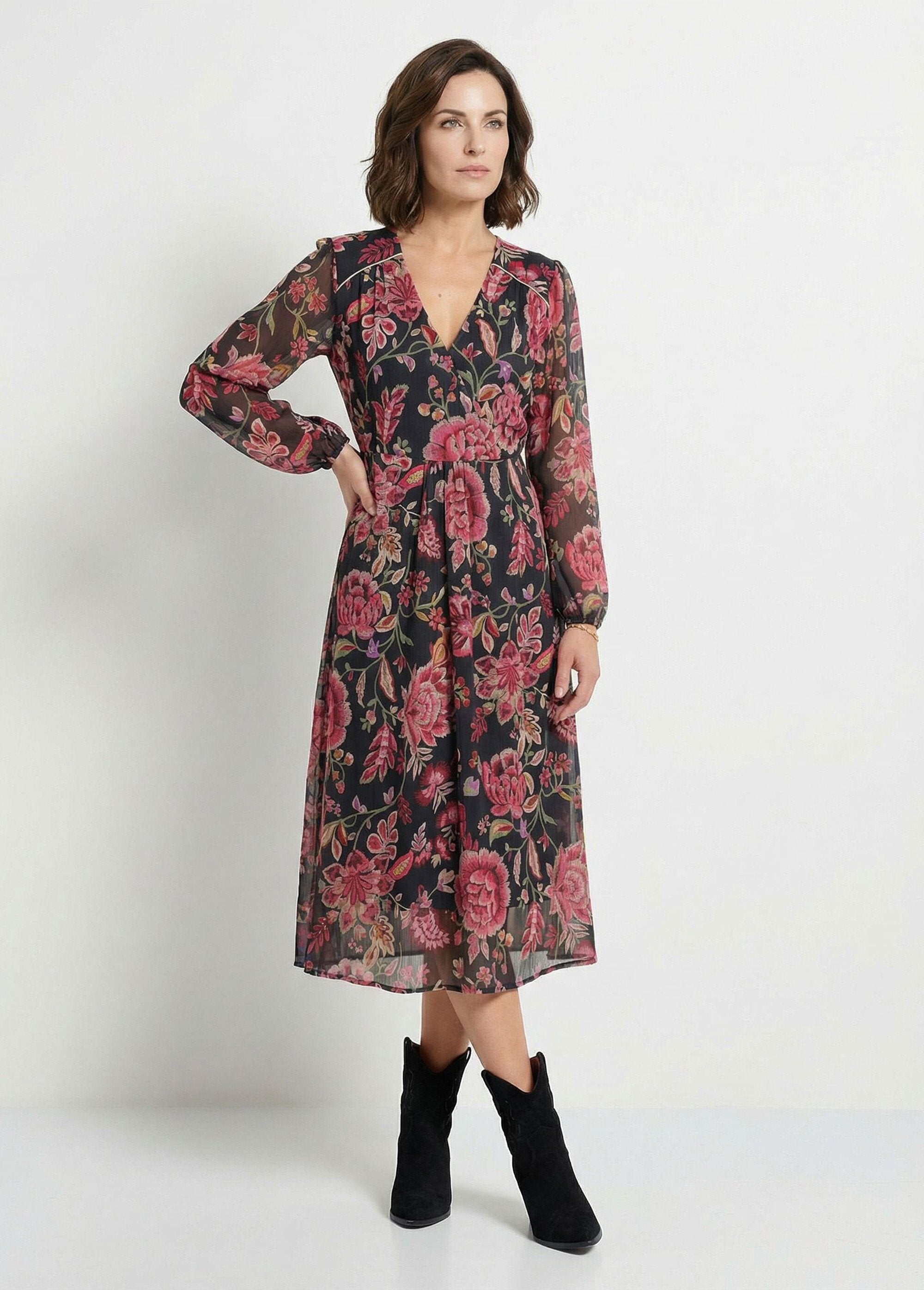 Wikkeljurk_met_bloemen_in_voile_en_ruches_Noir_et_prune_FA1_slim