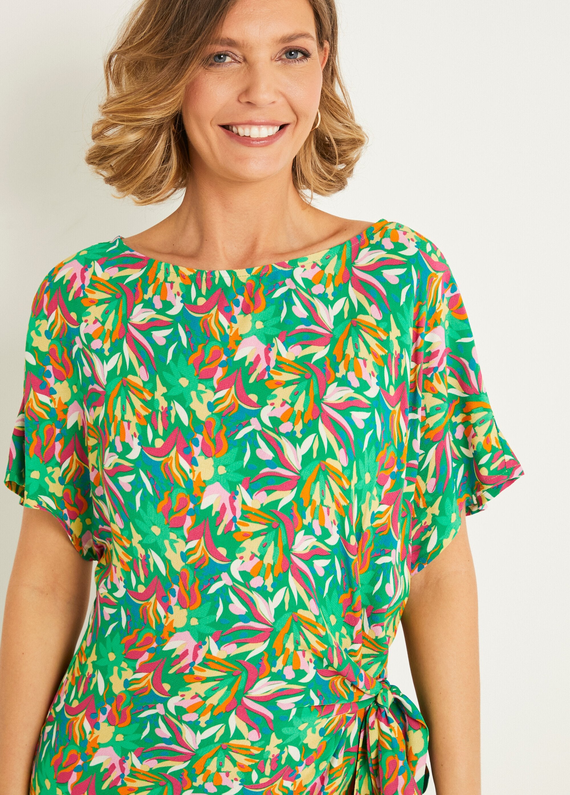 Maxi-jurk_met_grafische_print_en_boothals_Vert_imprime_DE1_slim