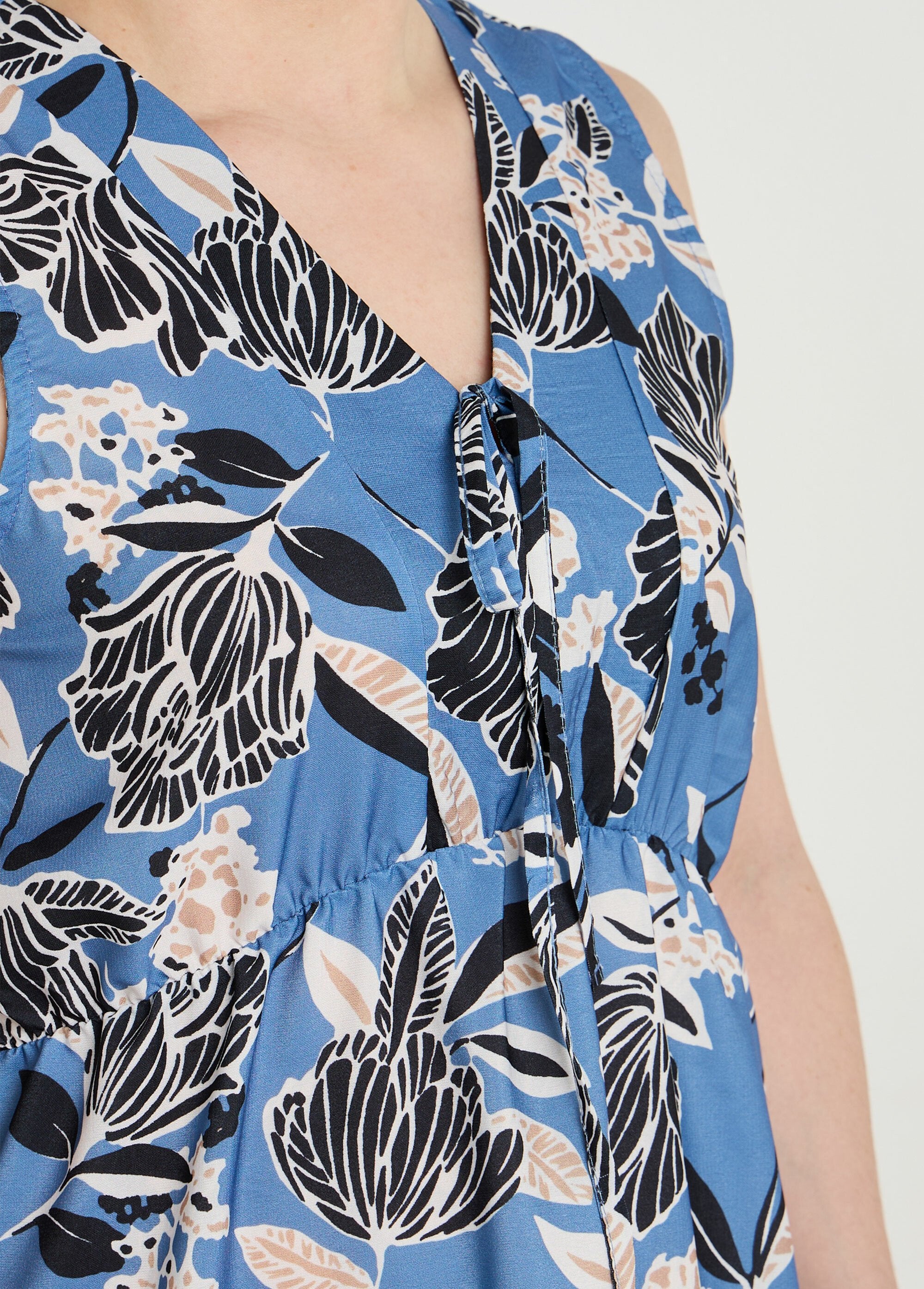 Robe_satinée,_motif_fleurs_d'Orient_Bleu_imprime_DE1_slim