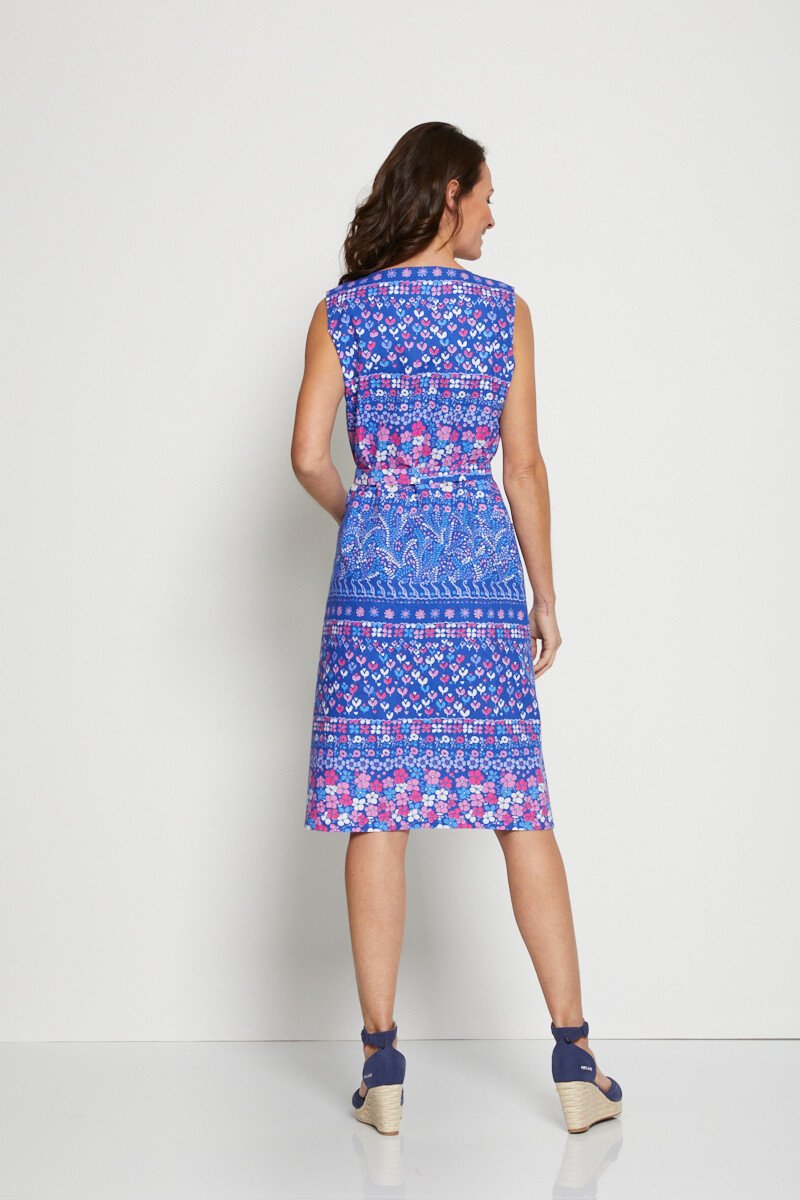 Basis_schortjurk_met_fantasieprint_Blauw_en_roze_DO1_slim