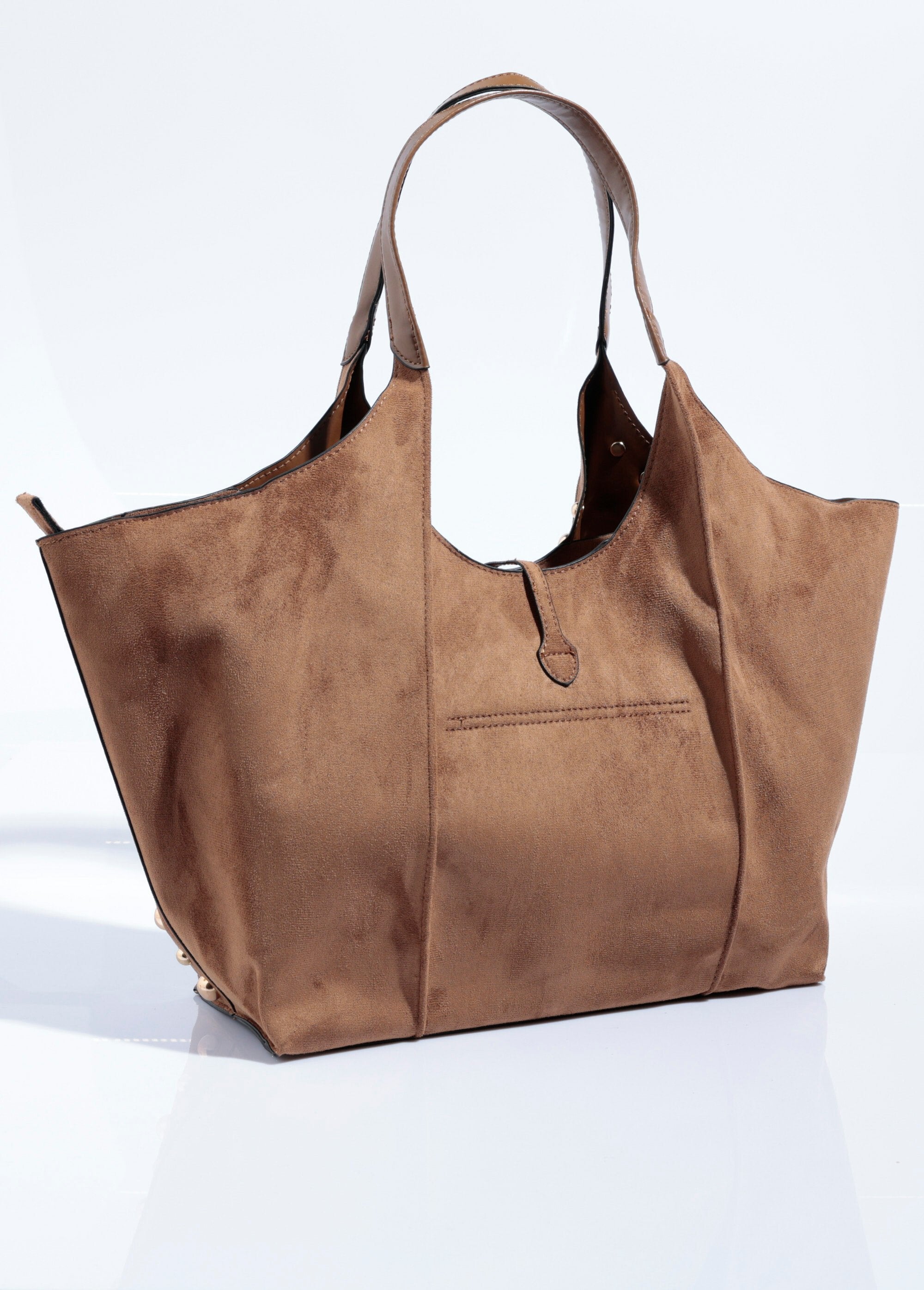 Suedette_tote_bag_met_ronde_metalen_studs_Noisette_DO1_slim