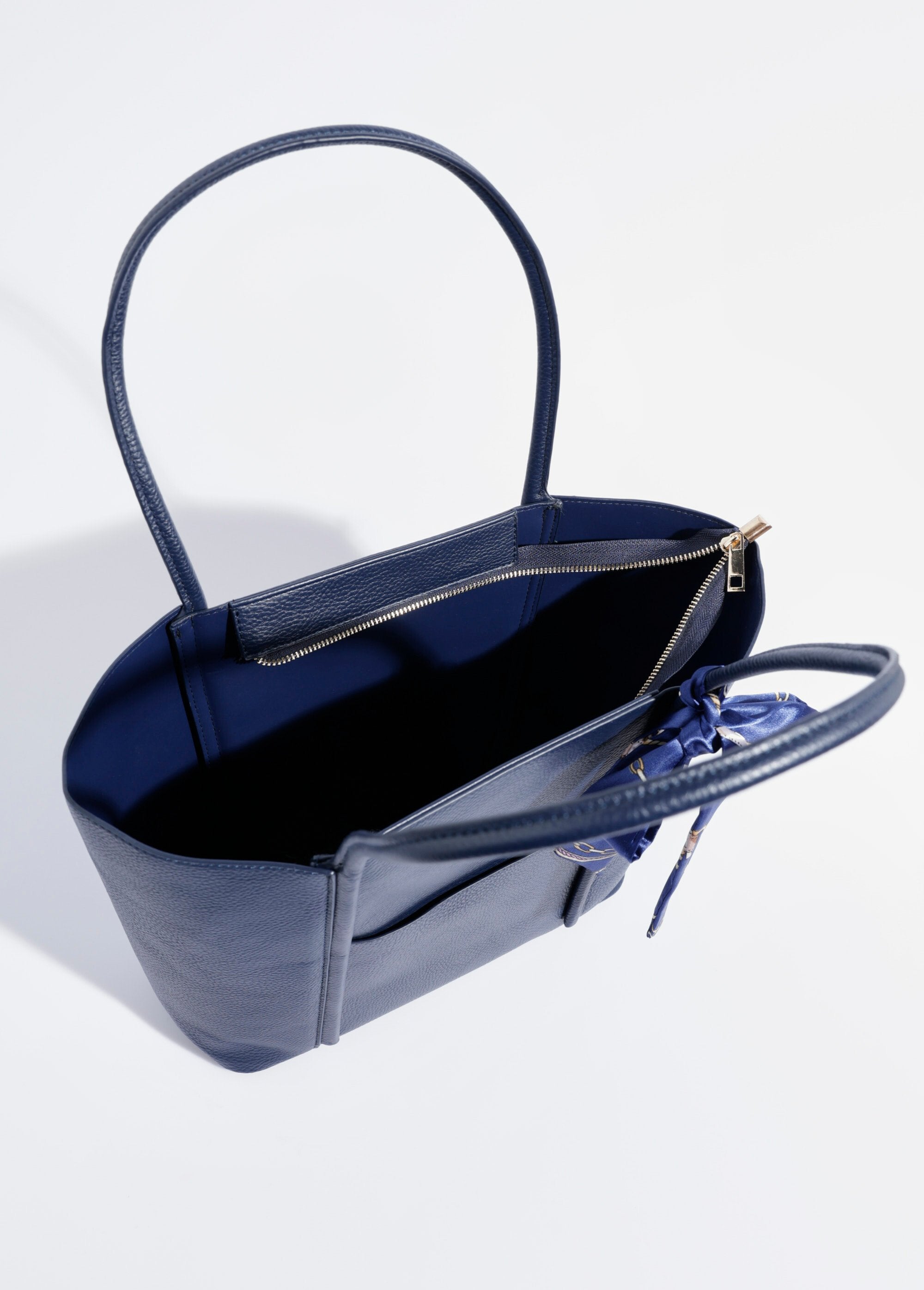 Boodschappentas_met_korte_hengsels_+_sjaal_Marine_DE1_slim
