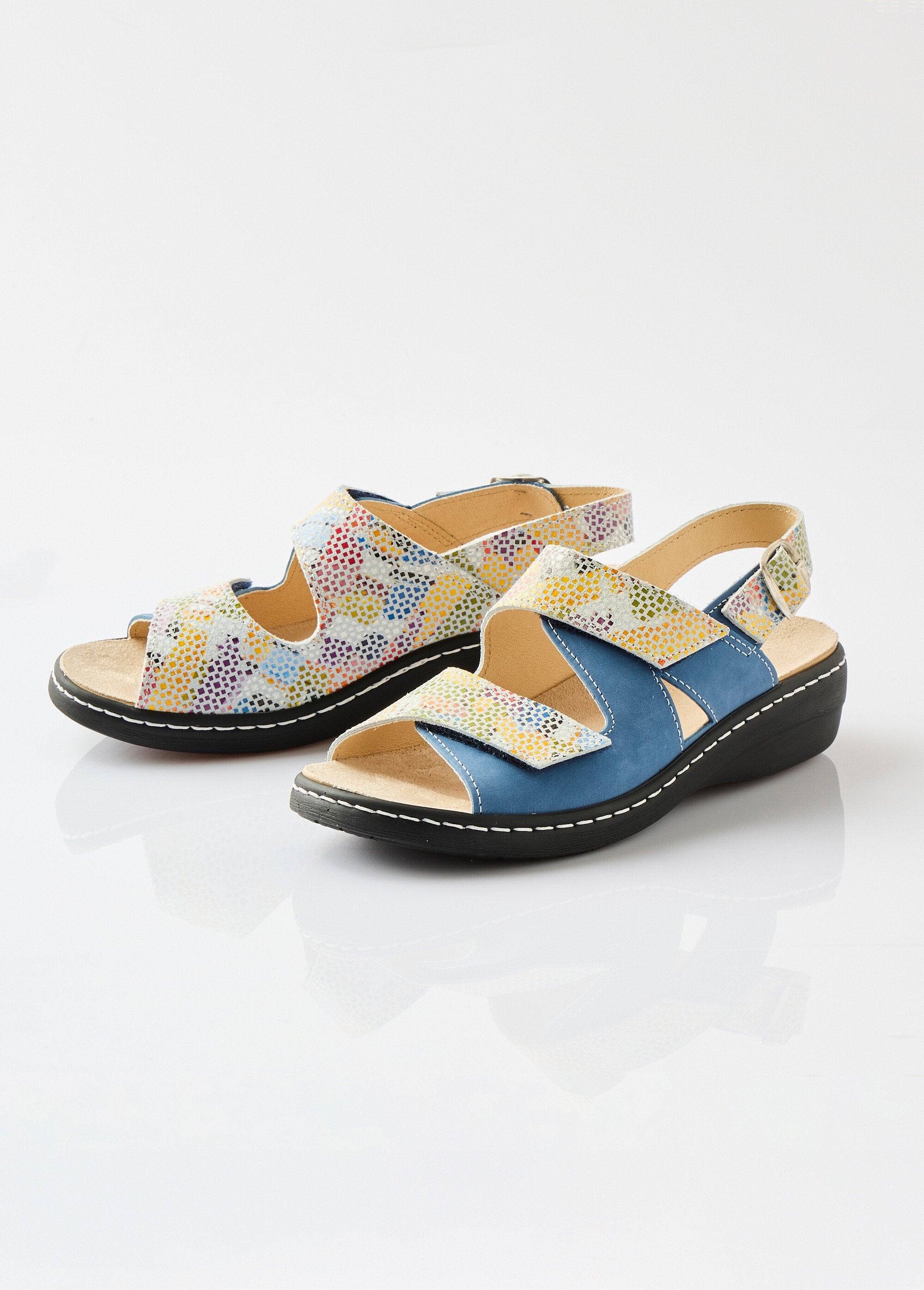 Brede_leren_sandalen_Print_en_blauw_DE1_slim