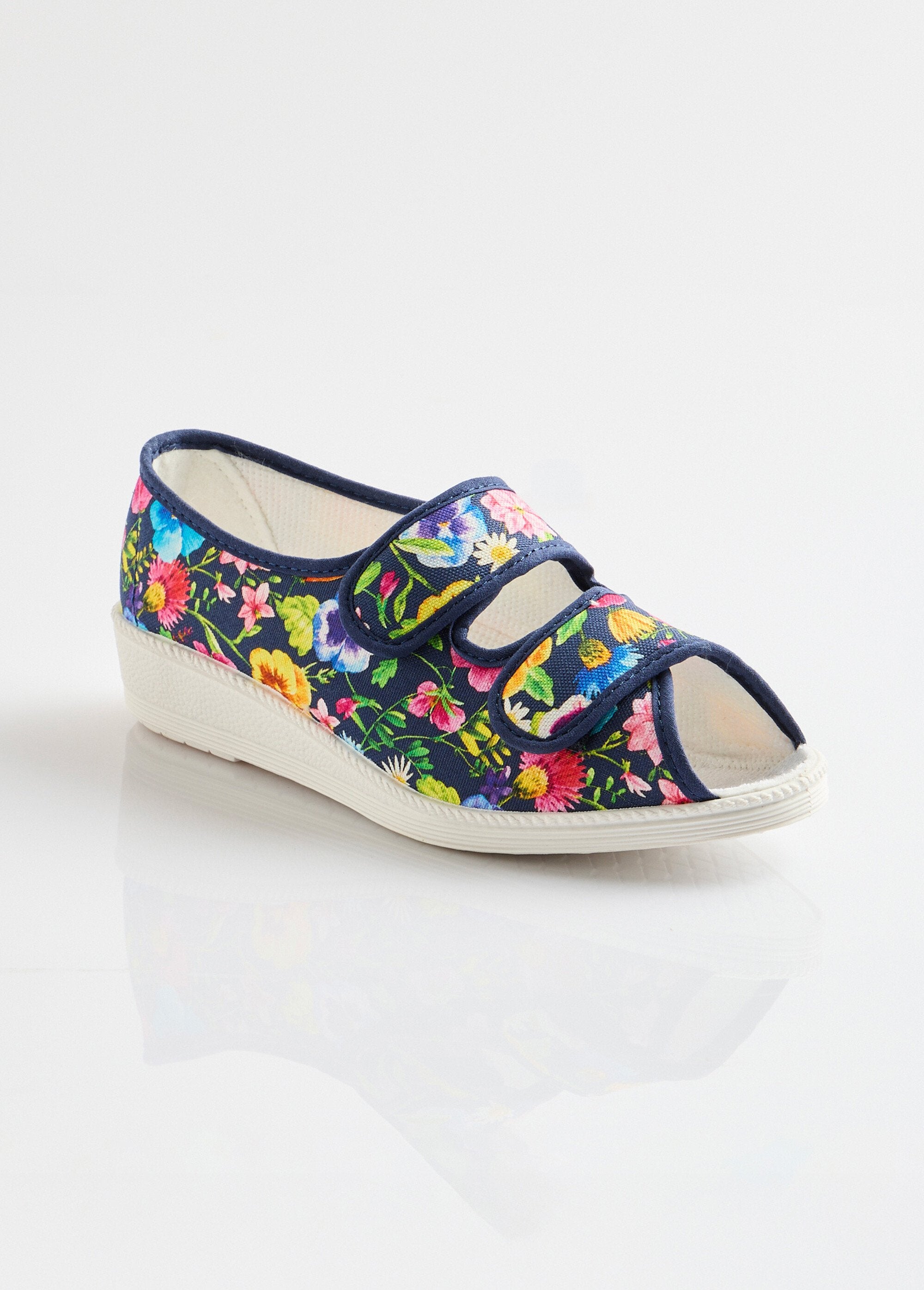 Comfortabele_sandalen_met_open_teen_Marine_print_FA1_slim