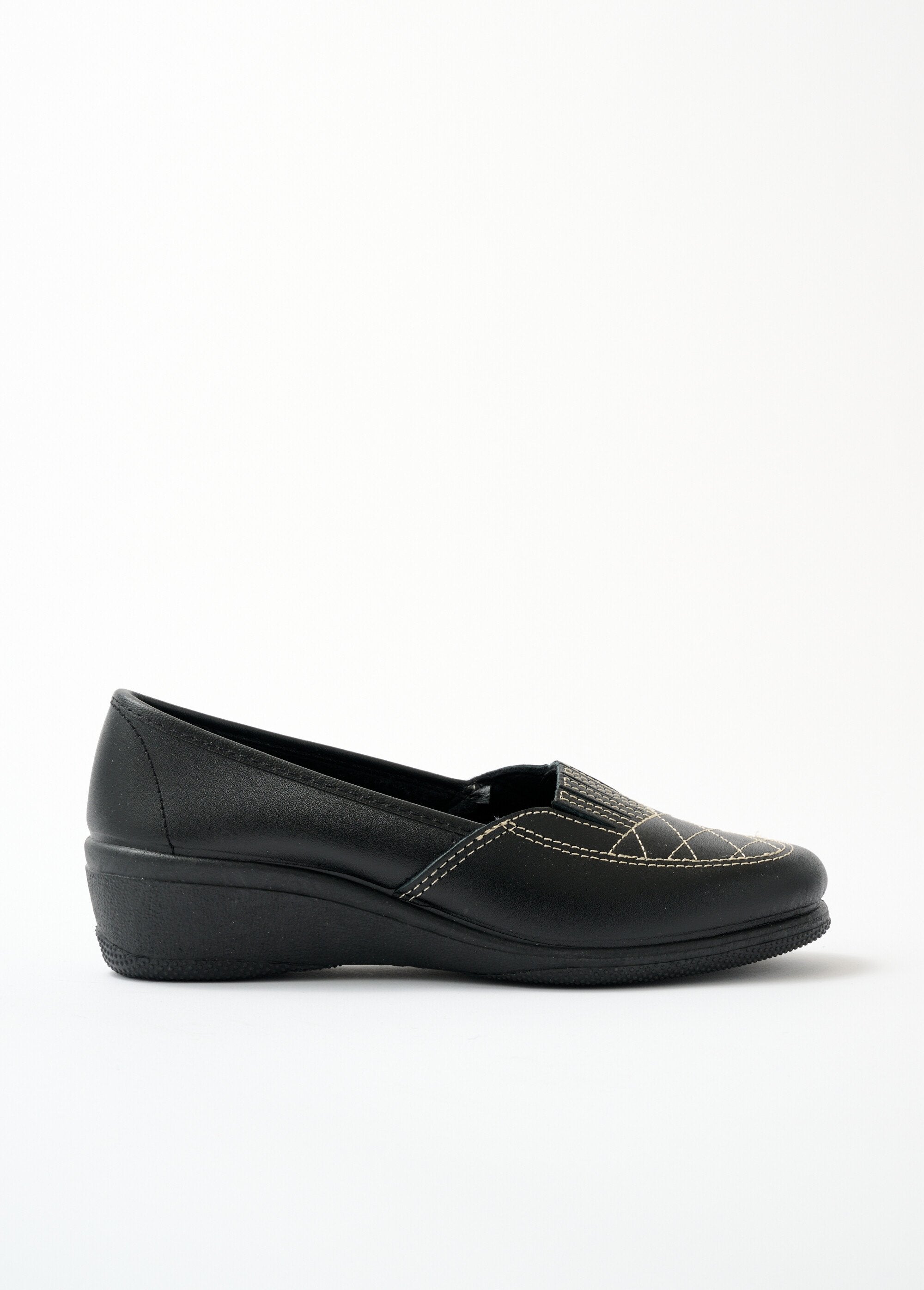 Leren_loafers_met_comfortbreedte_en_elastische_bandjes_ZWART_DR1_slim